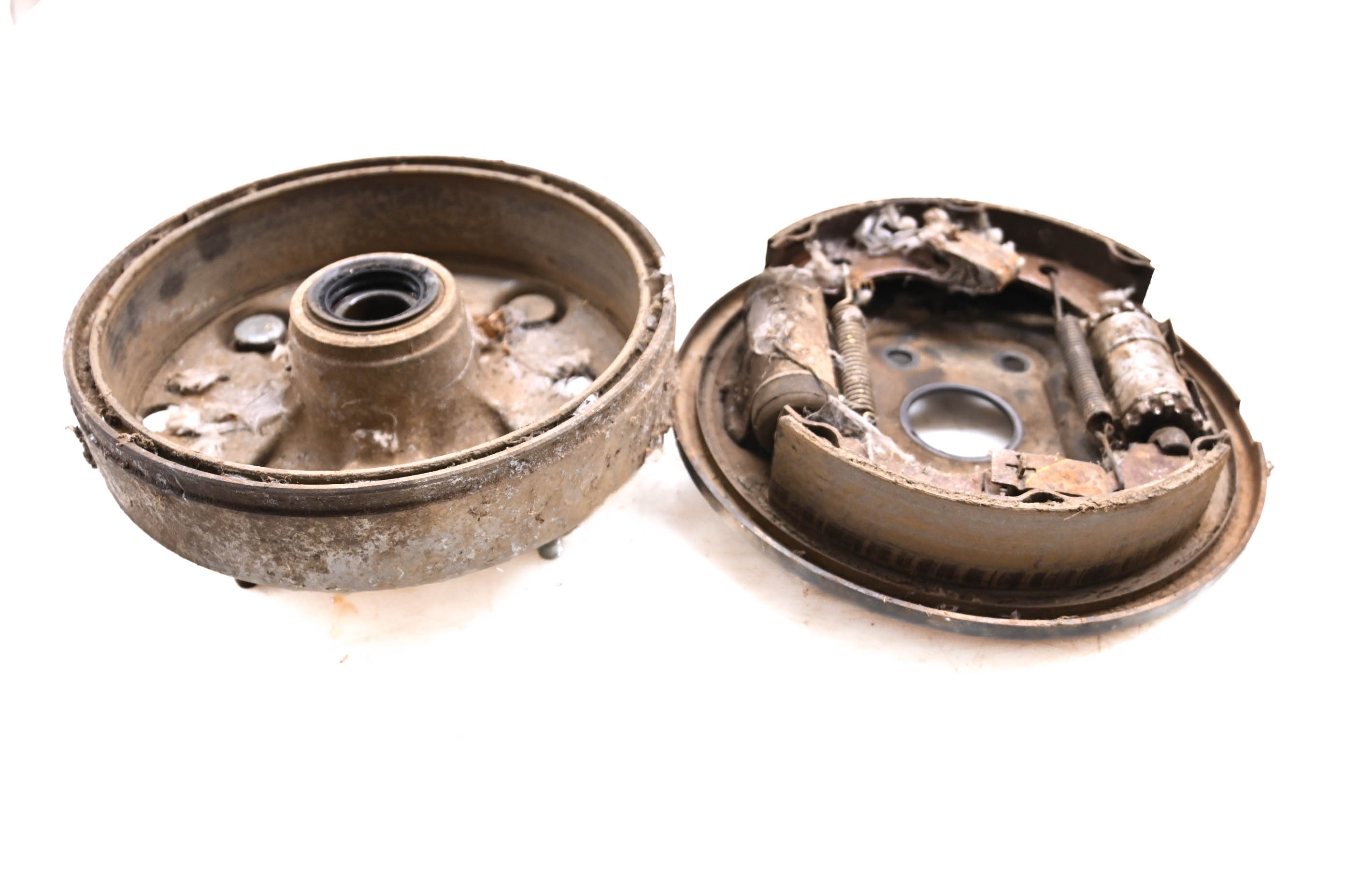 84 Honda Fourtrax 200 2x4 Front Right Brake Drum Assembly TRX200