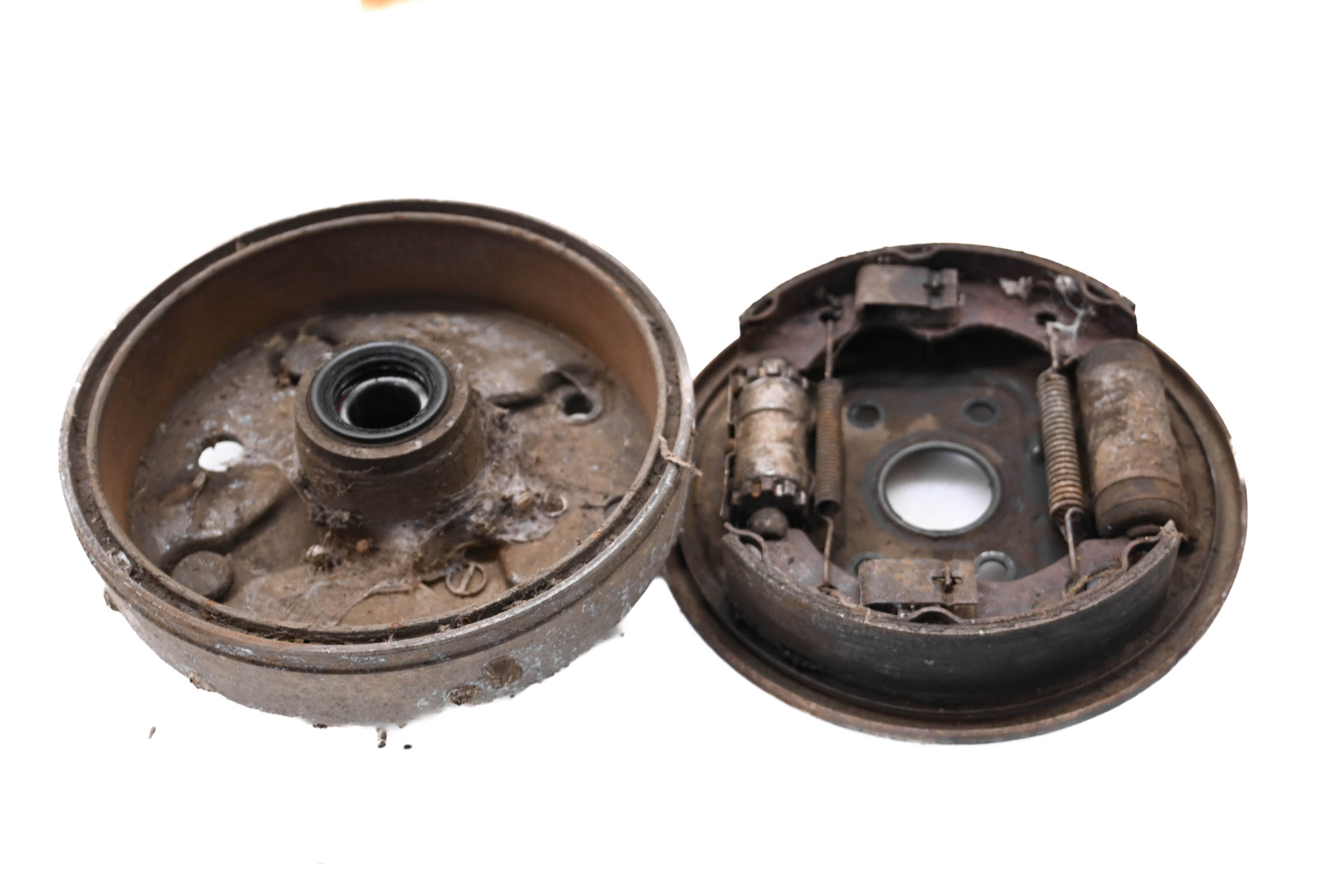 84 Honda Fourtrax 200 2x4 Front Left Brake Drum Assembly TRX200