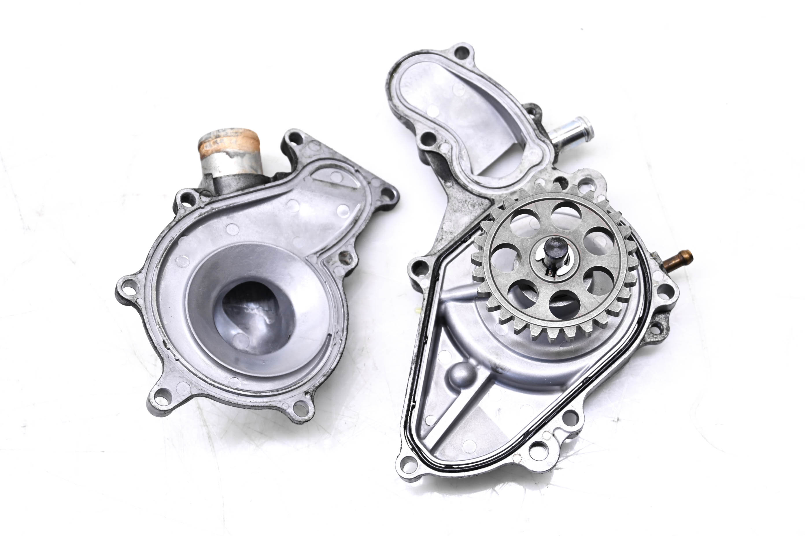 15 Yamaha SR Viper LTX SE Water Pump Cover & Impeller 137"