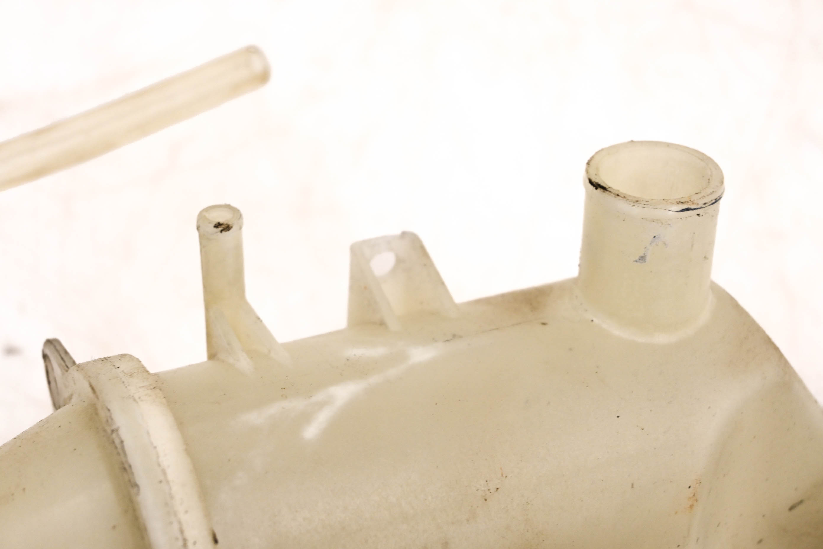 18 Polaris 800 Switchback Adventure Coolant Overflow Radiator Bottle 137"
