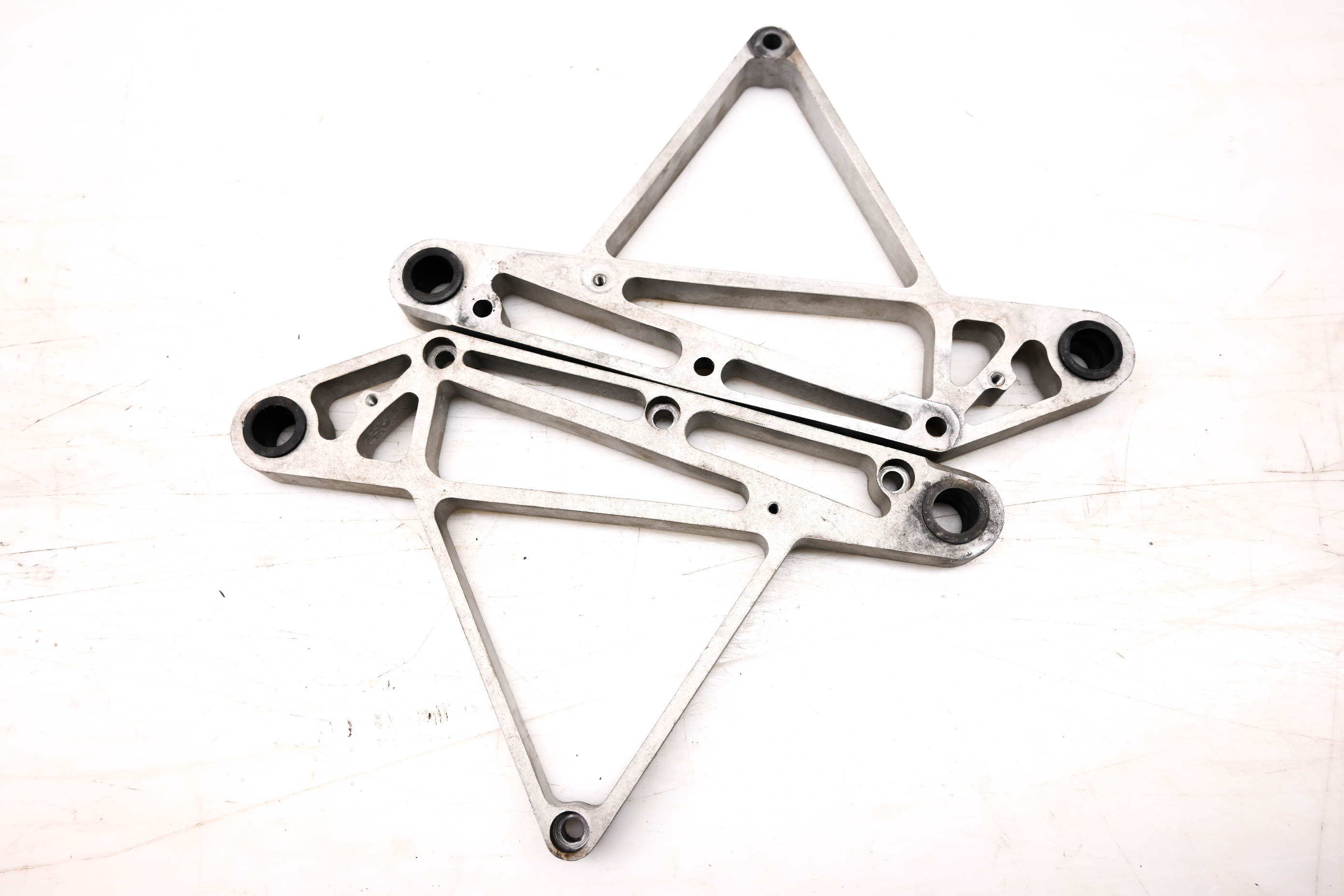 18 Polaris 800 Switchback Adventure Rear Suspension Crank Brackets Left & Right 137"
