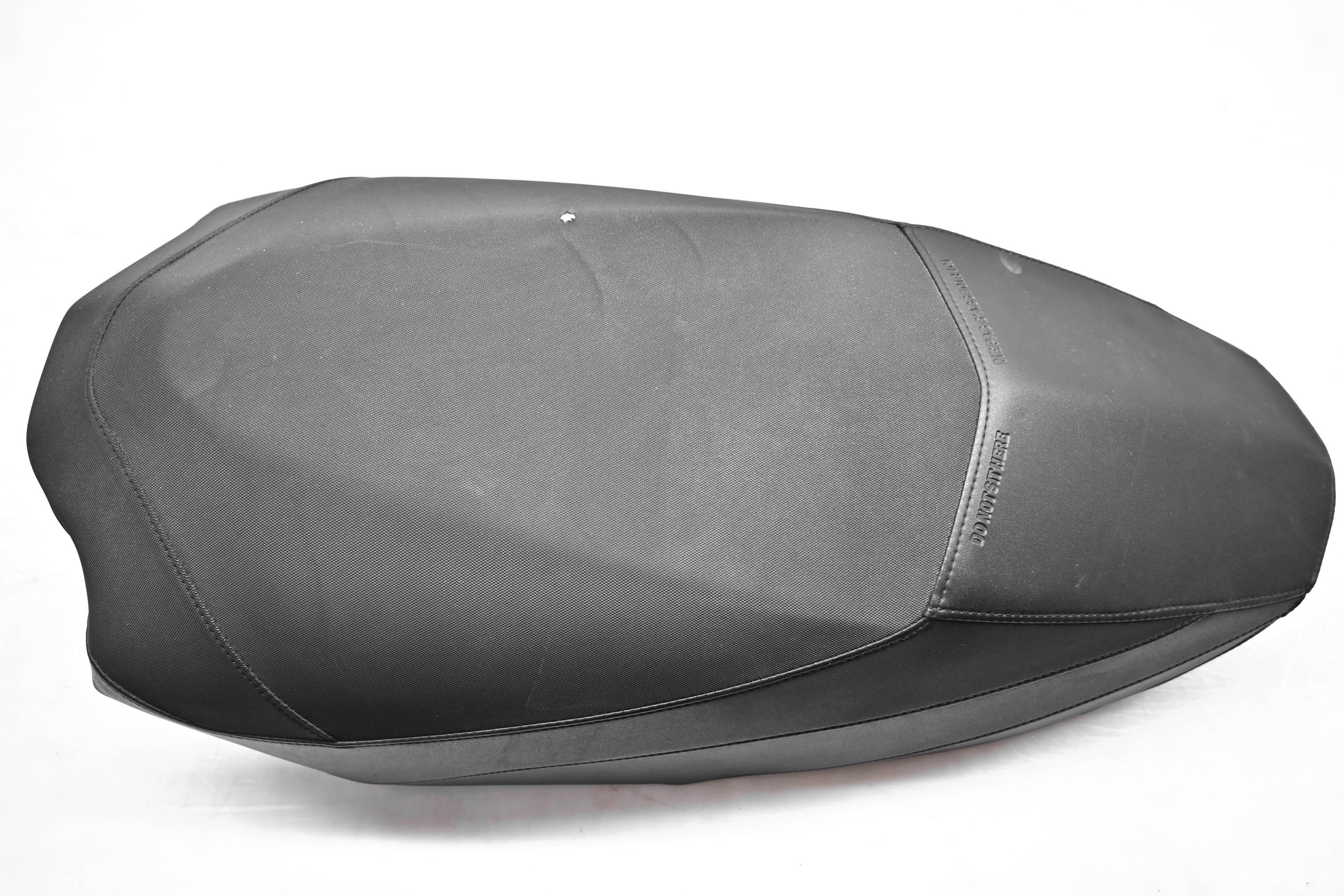 15 Ski-Doo Renegade Adrenaline 800R ETEC Seat 137"