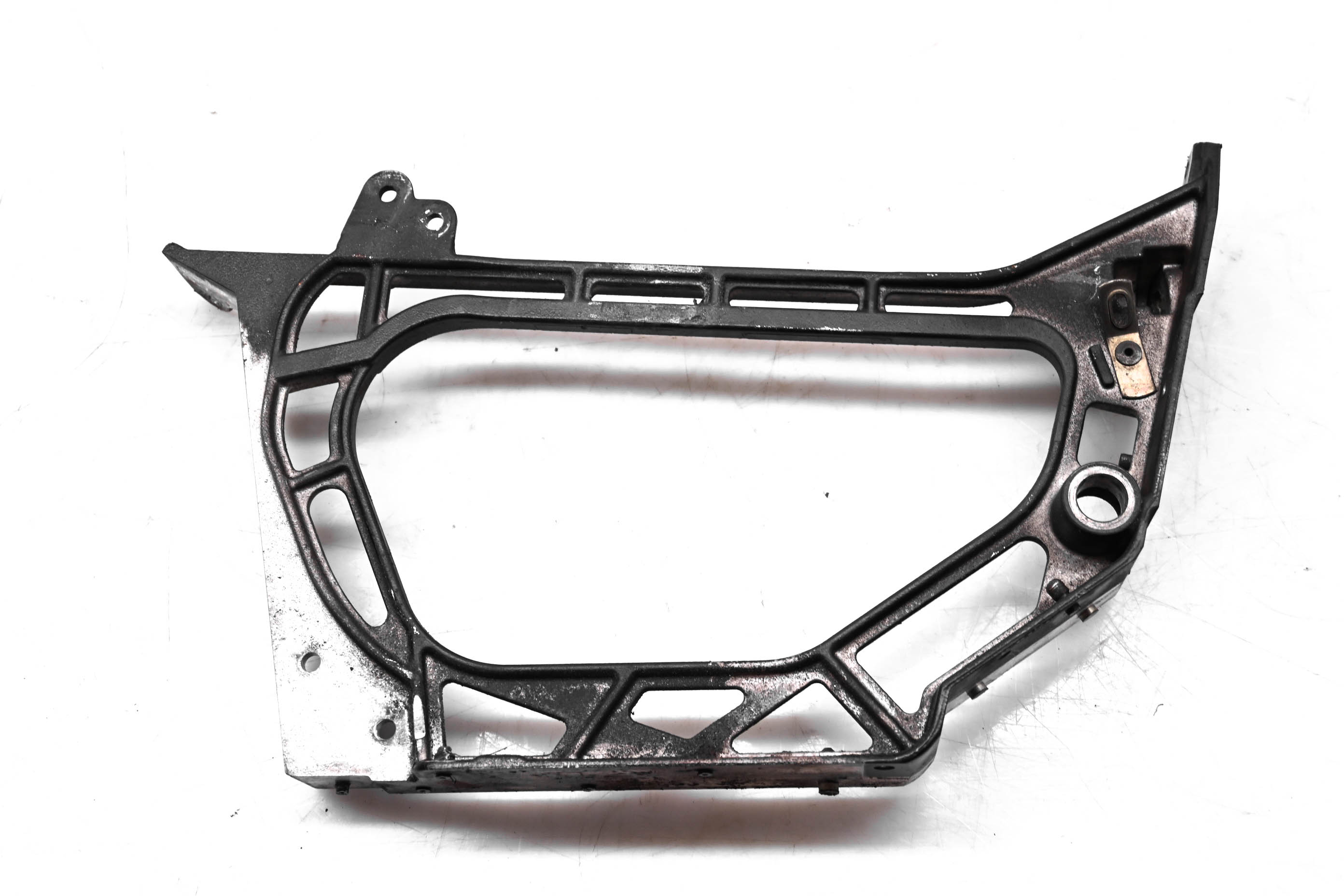 12 Ski-Doo Renegade Back Country X 800R E-TEC Front Right Support Bracket Mount 137"