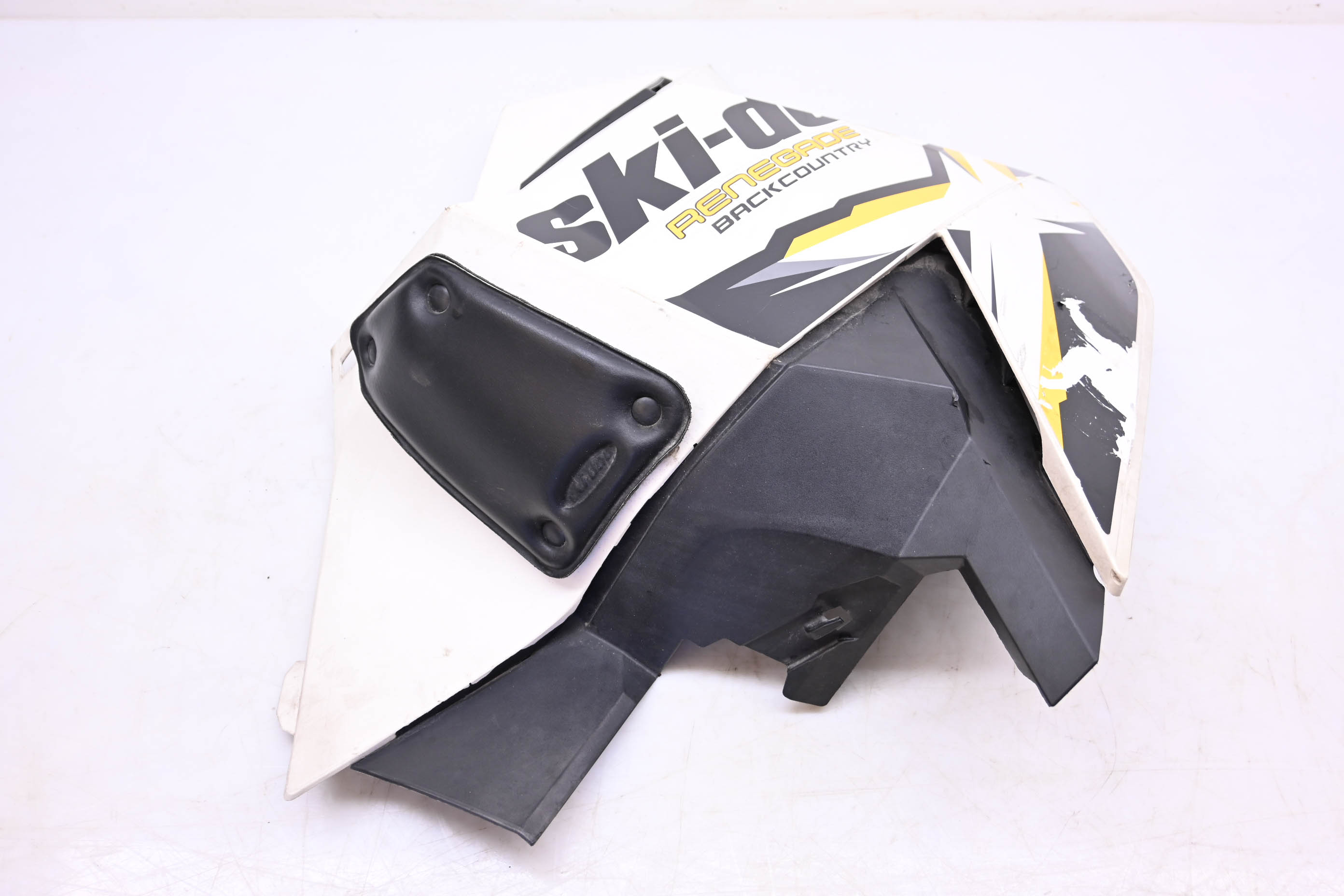 12 Ski-Doo Renegade Back Country X 800R E-TEC Right Side Fender Panel Shroud Cover 137"
