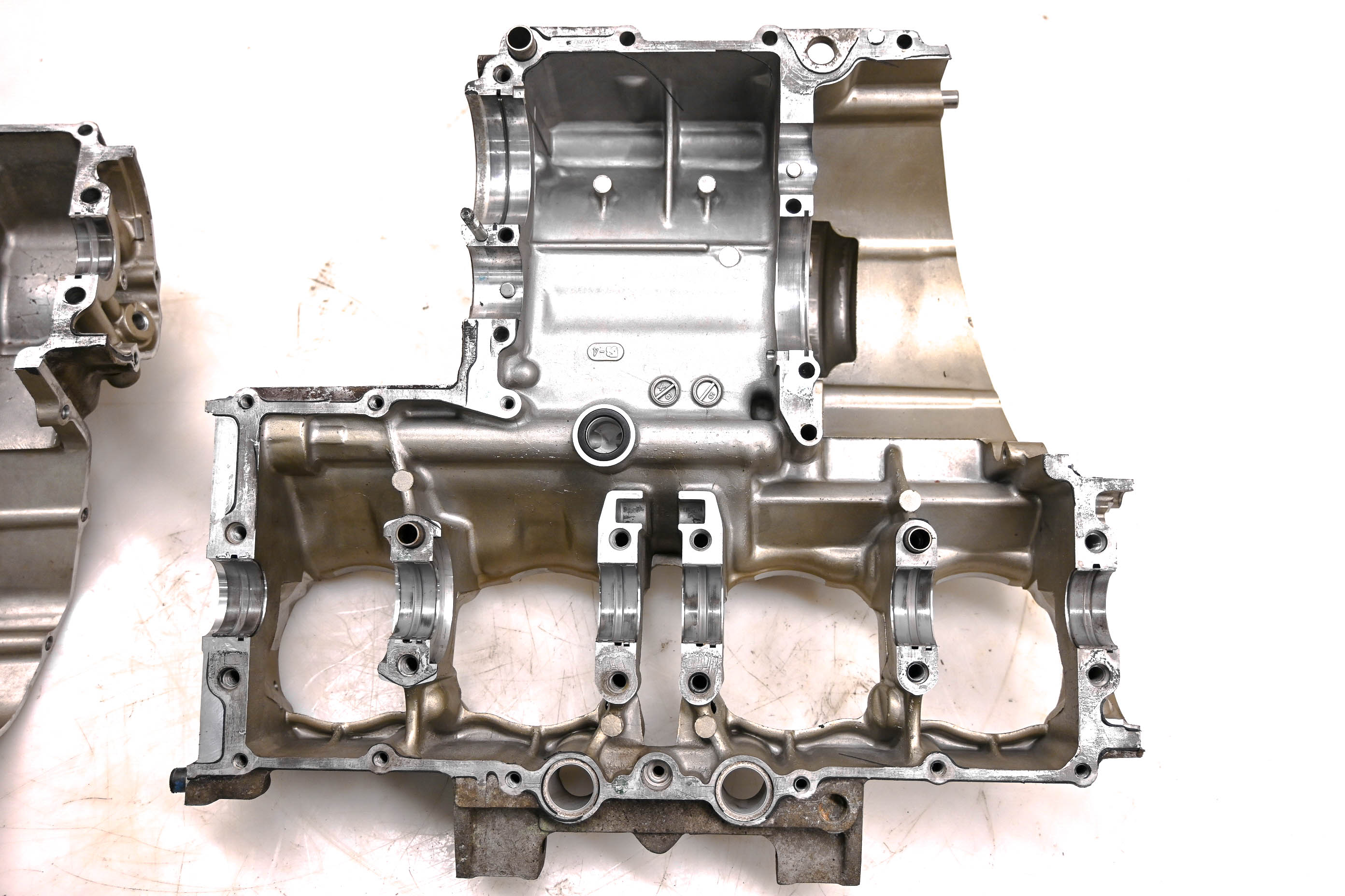 00 Suzuki Katana 600 Crankcase Center Crank Case GSX600F