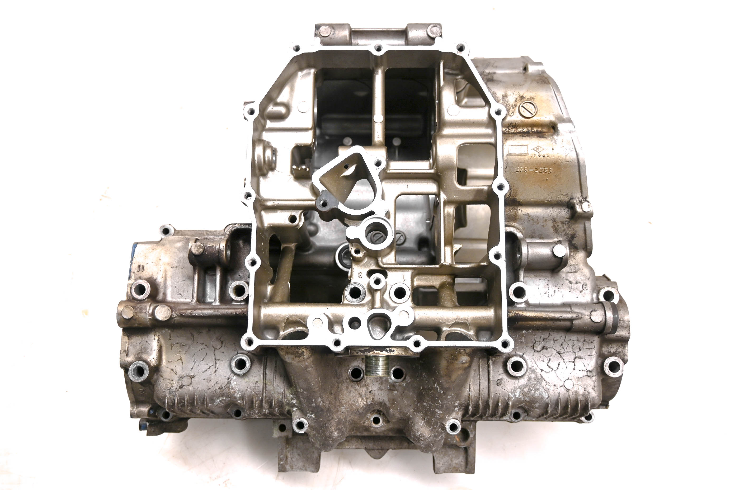 00 Suzuki Katana 600 Crankcase Center Crank Case GSX600F