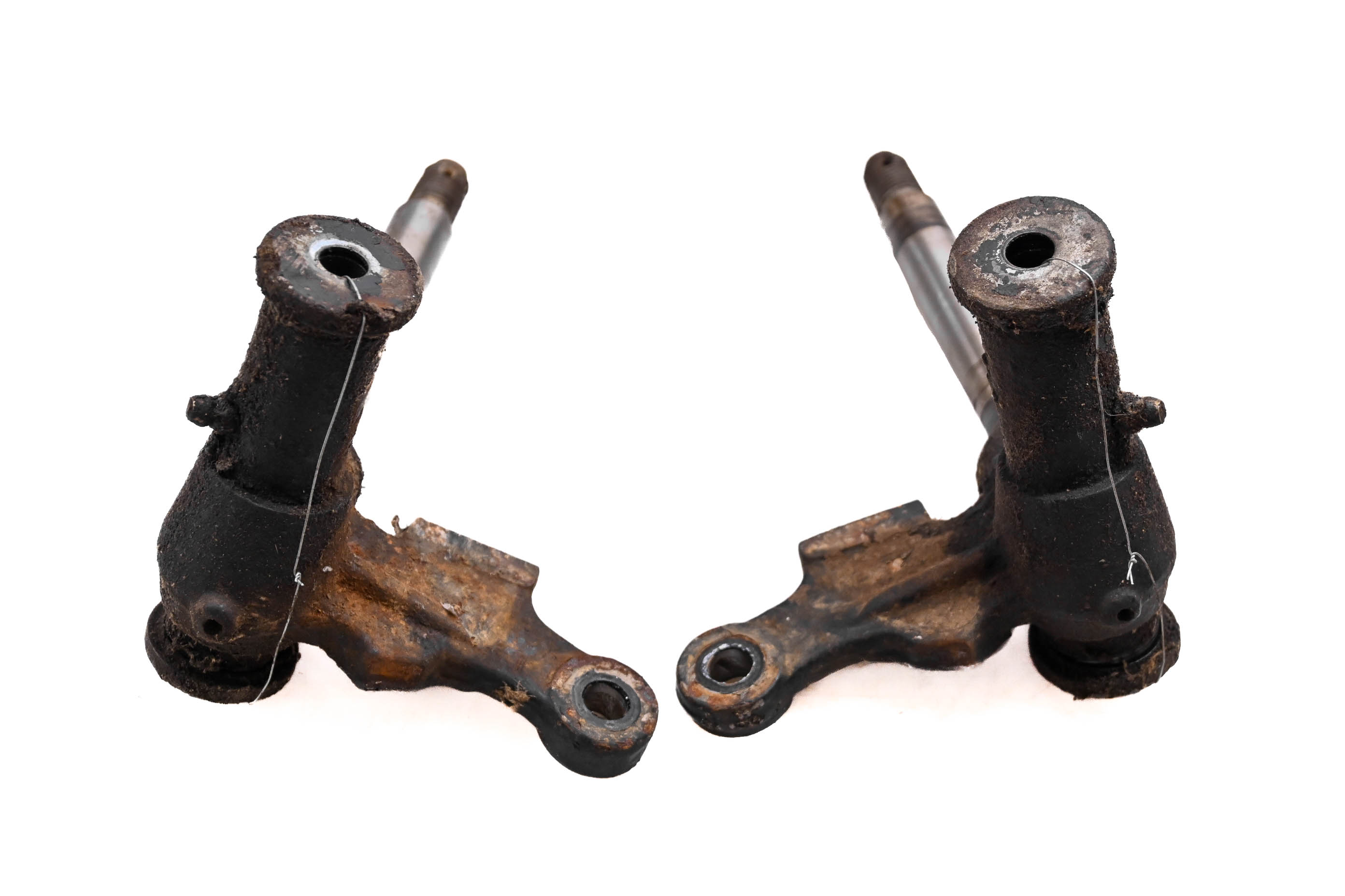 89 Yamaha Moto-4 200 2x4 Front Spindles Knuckles Left & Right YFM200