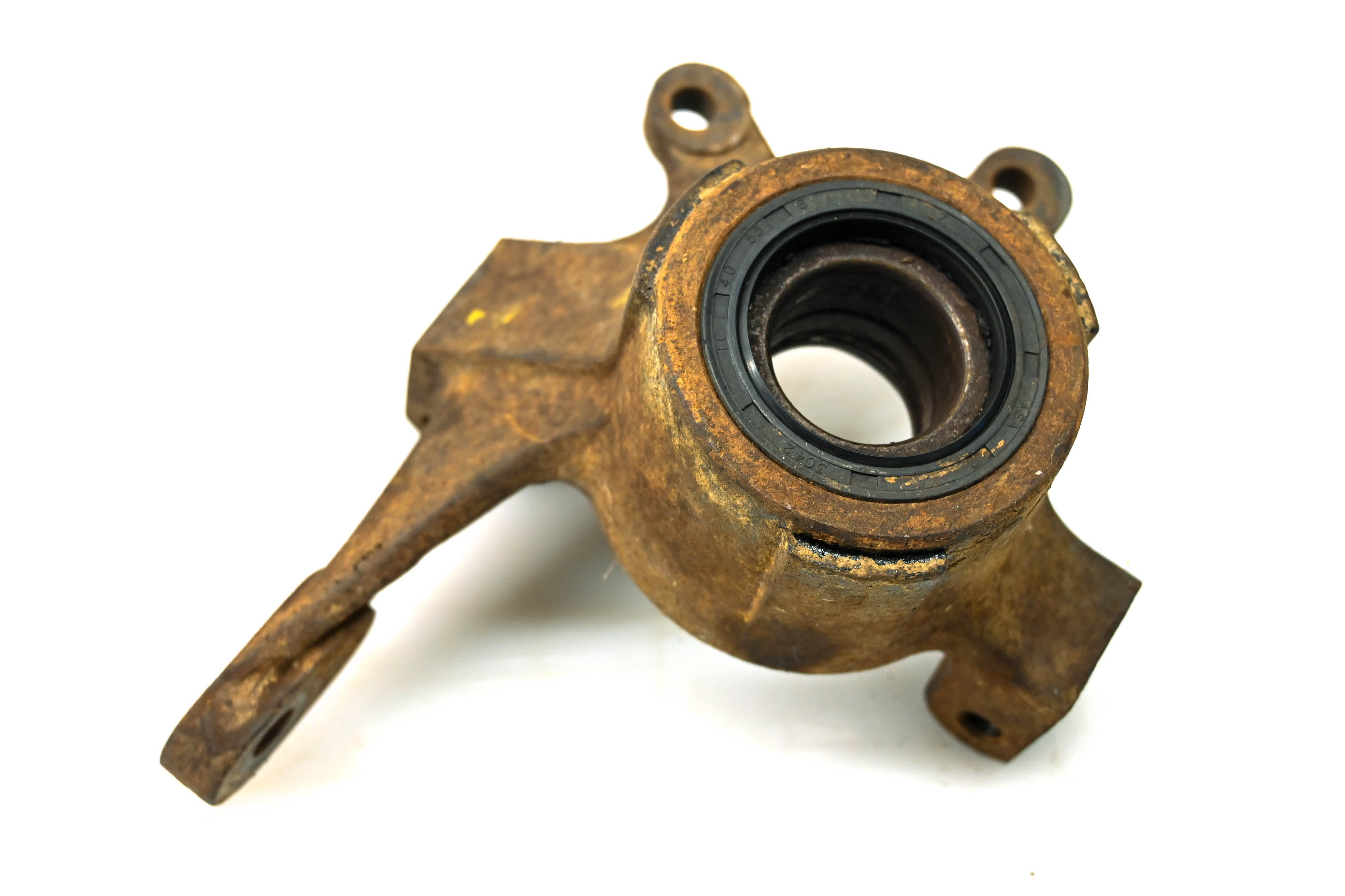 99 Arctic Cat 250 2x4 Front Right Spindle Knuckle
