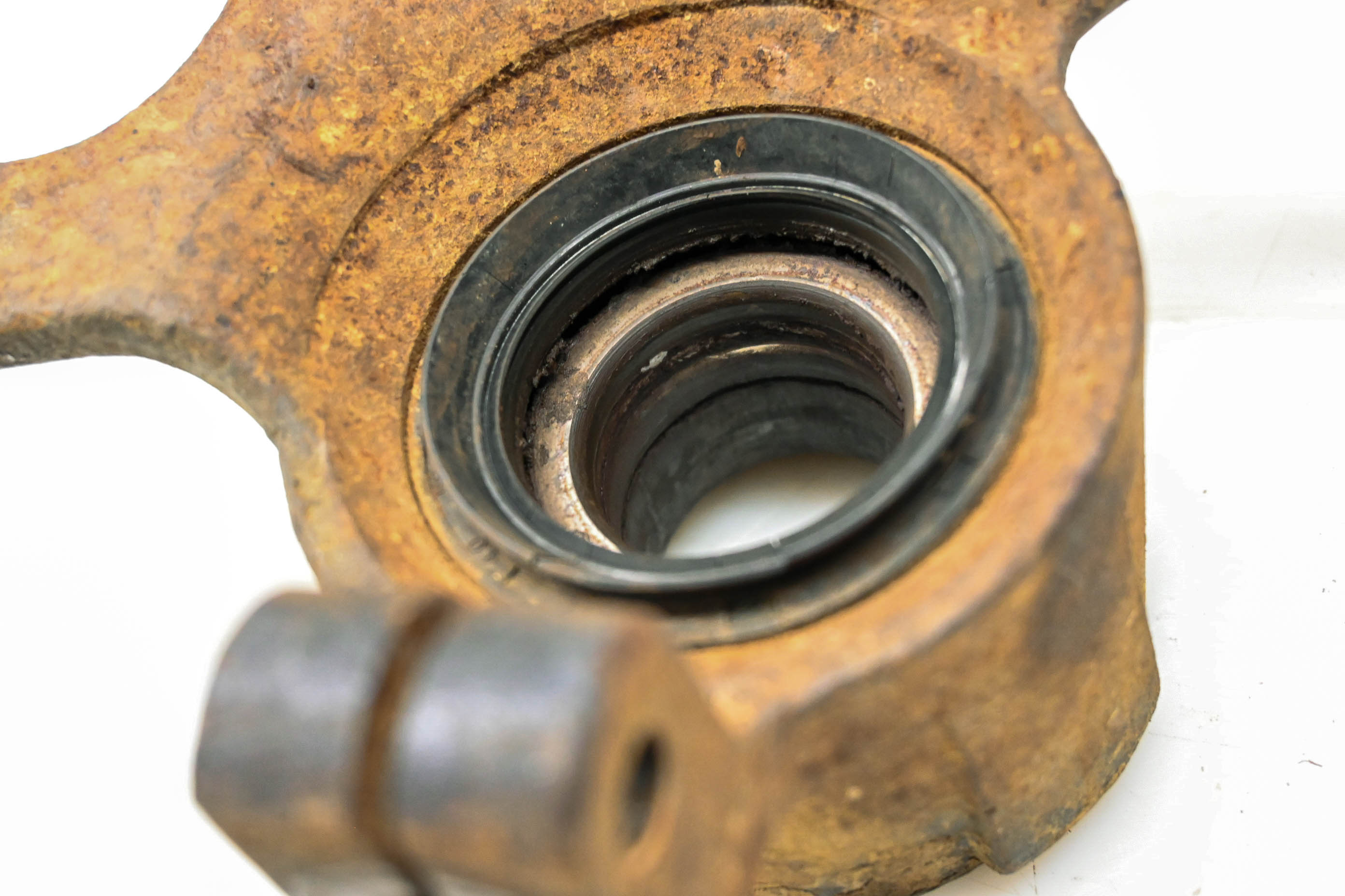 99 Arctic Cat 250 2x4 Front Right Spindle Knuckle