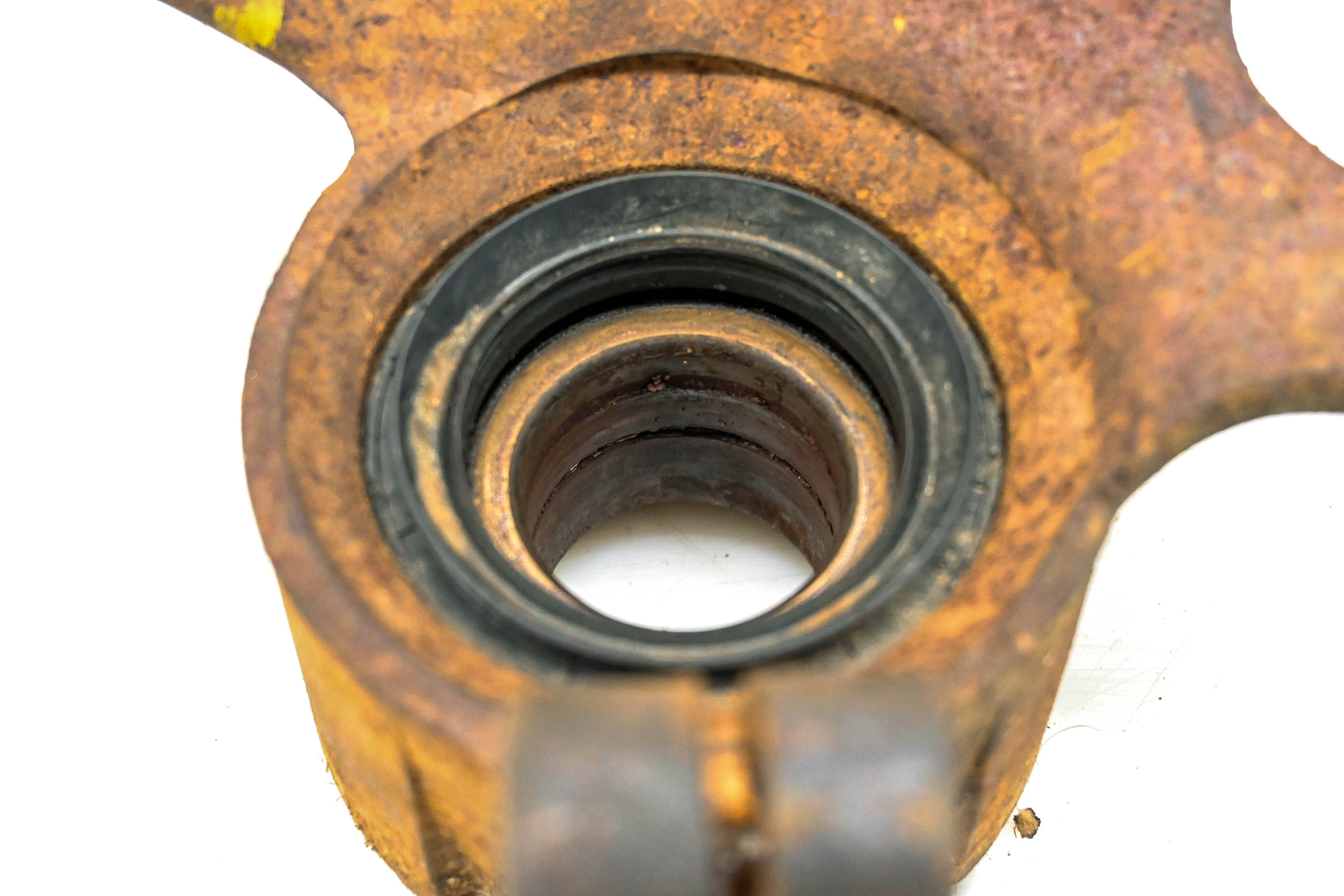 99 Arctic Cat 250 2x4 Front Left Spindle Knuckle