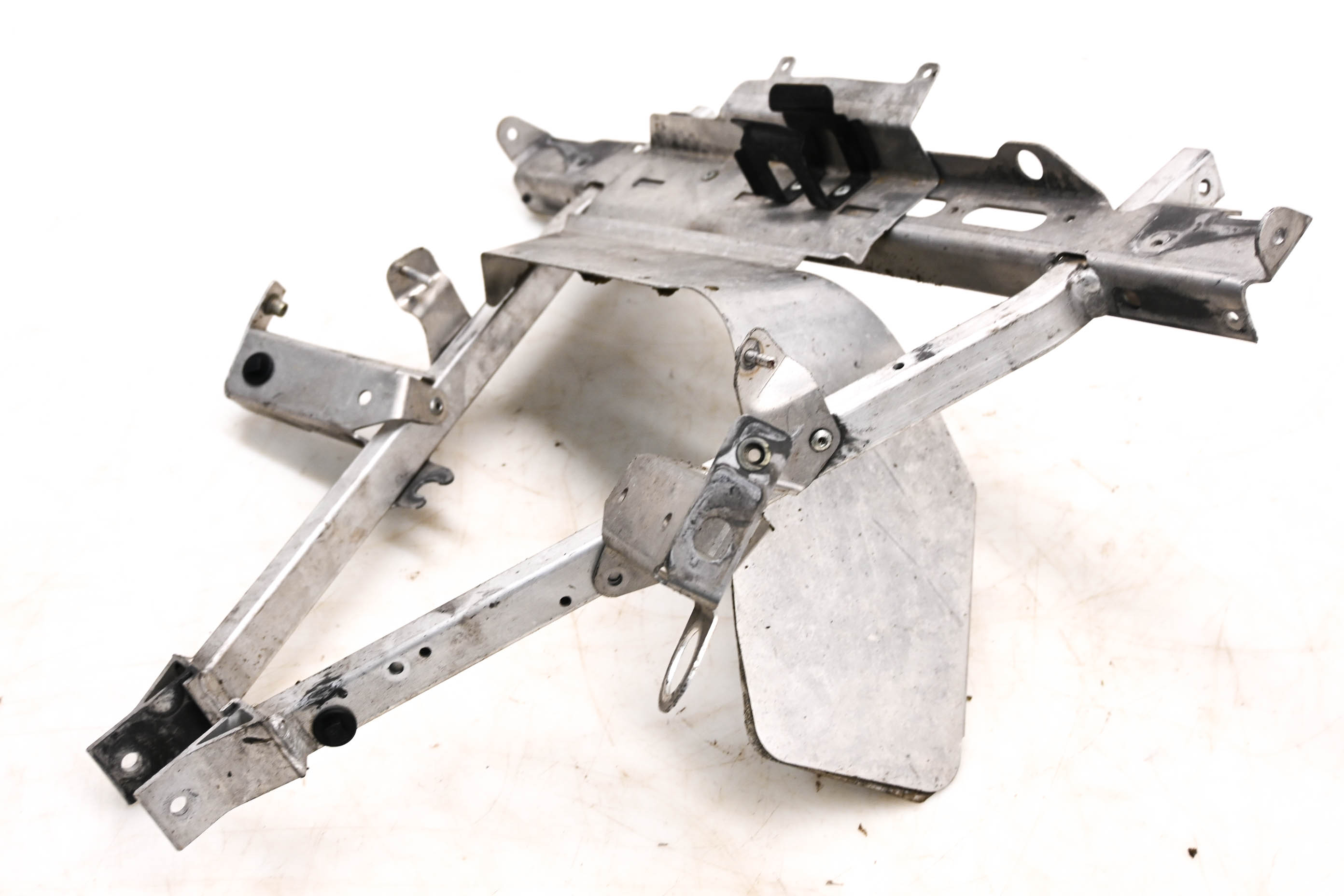 05 Ski-Doo MXZ Adrenaline 800 HO Upper Cross Member Bracket Mount 121"