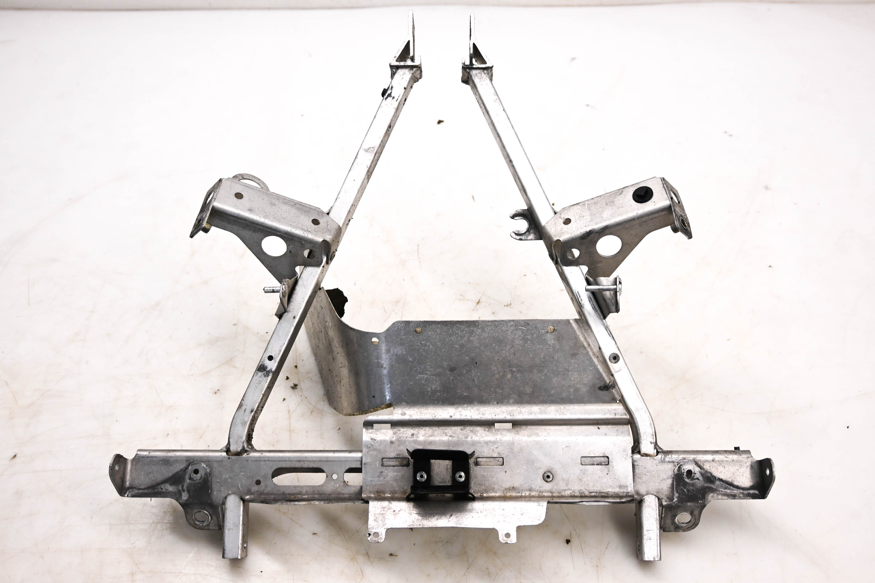 05 Ski-Doo MXZ Adrenaline 800 HO Upper Cross Member Bracket Mount 121"