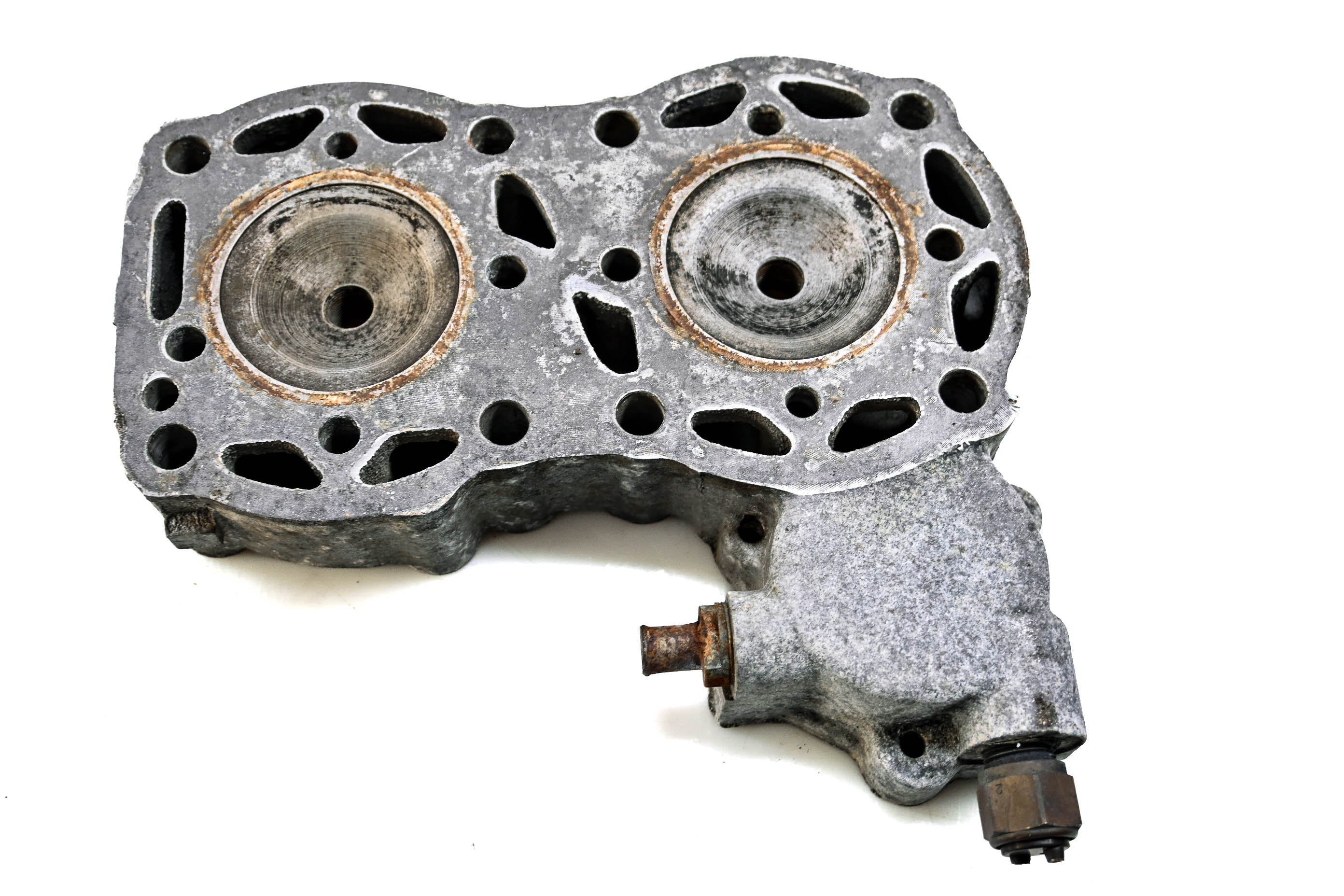 79 Polaris TXL 340 Cylinder Head 121"