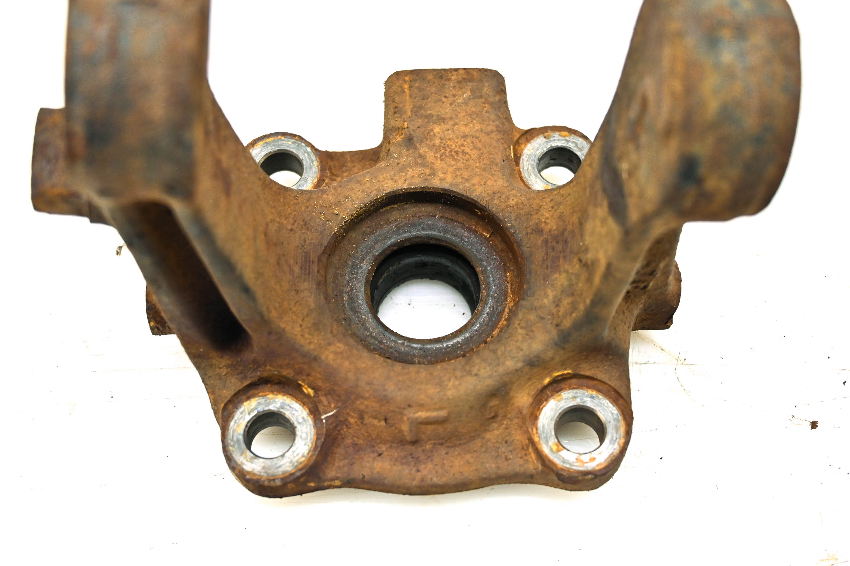 86 Honda Fourtrax 350 4x4 Front Left Spindle Knuckle Holder TRX350