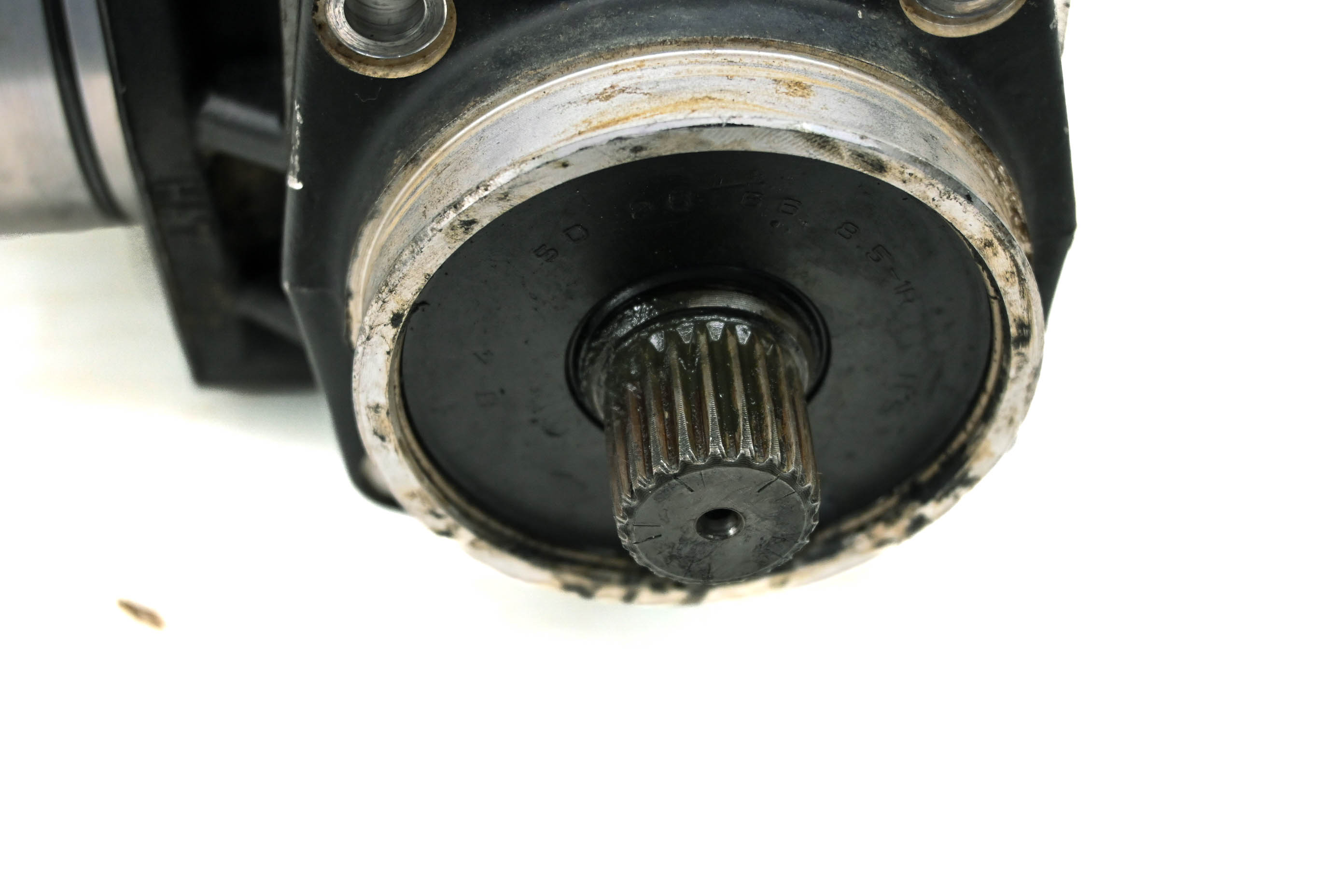 86 Honda Fourtrax 350 4x4 Side Middle Drive Transfer Gear Case TRX350