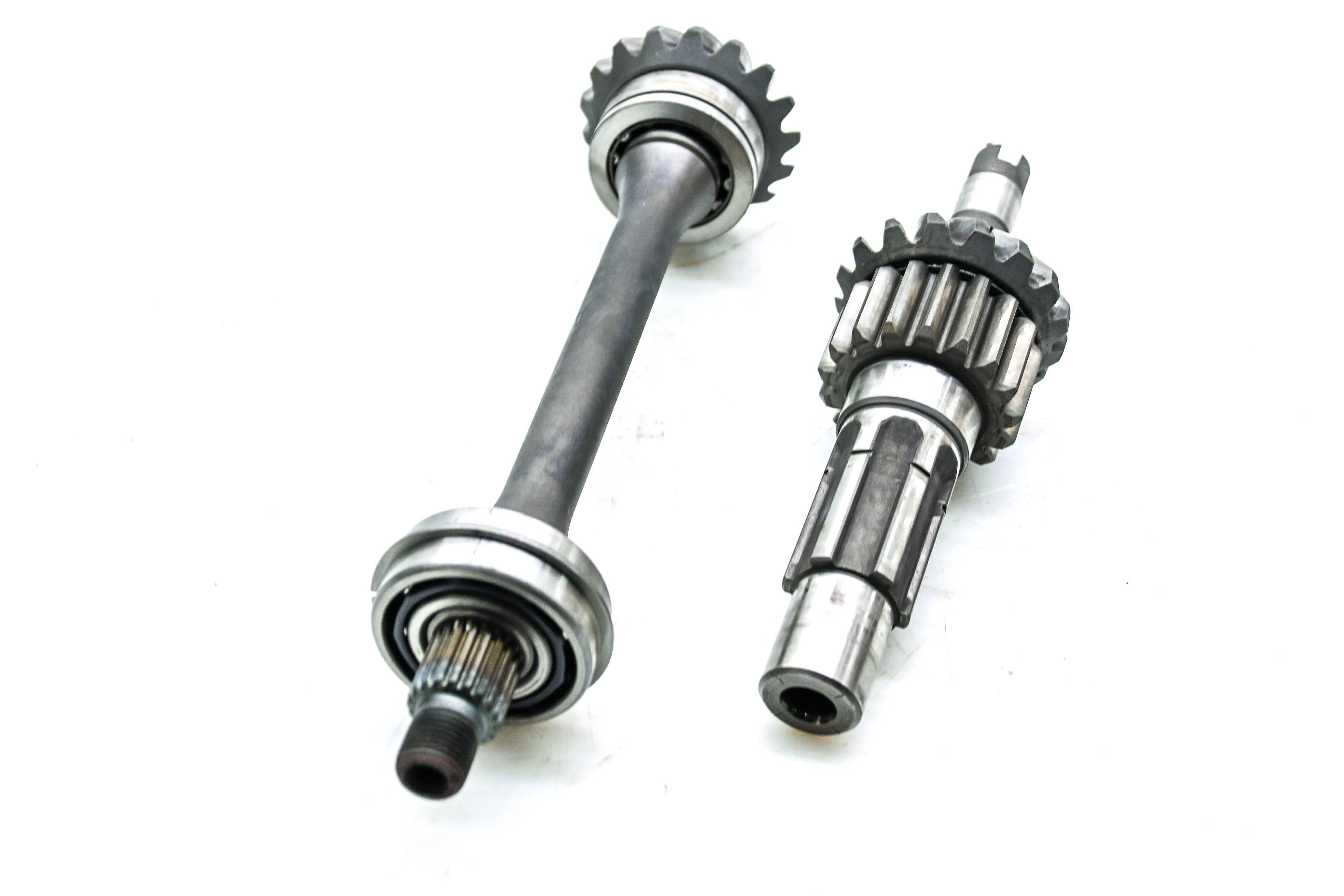 87 Suzuki Quadrunner 250 4x4 Transmission Bevel Gears Output Shaft LT4WD