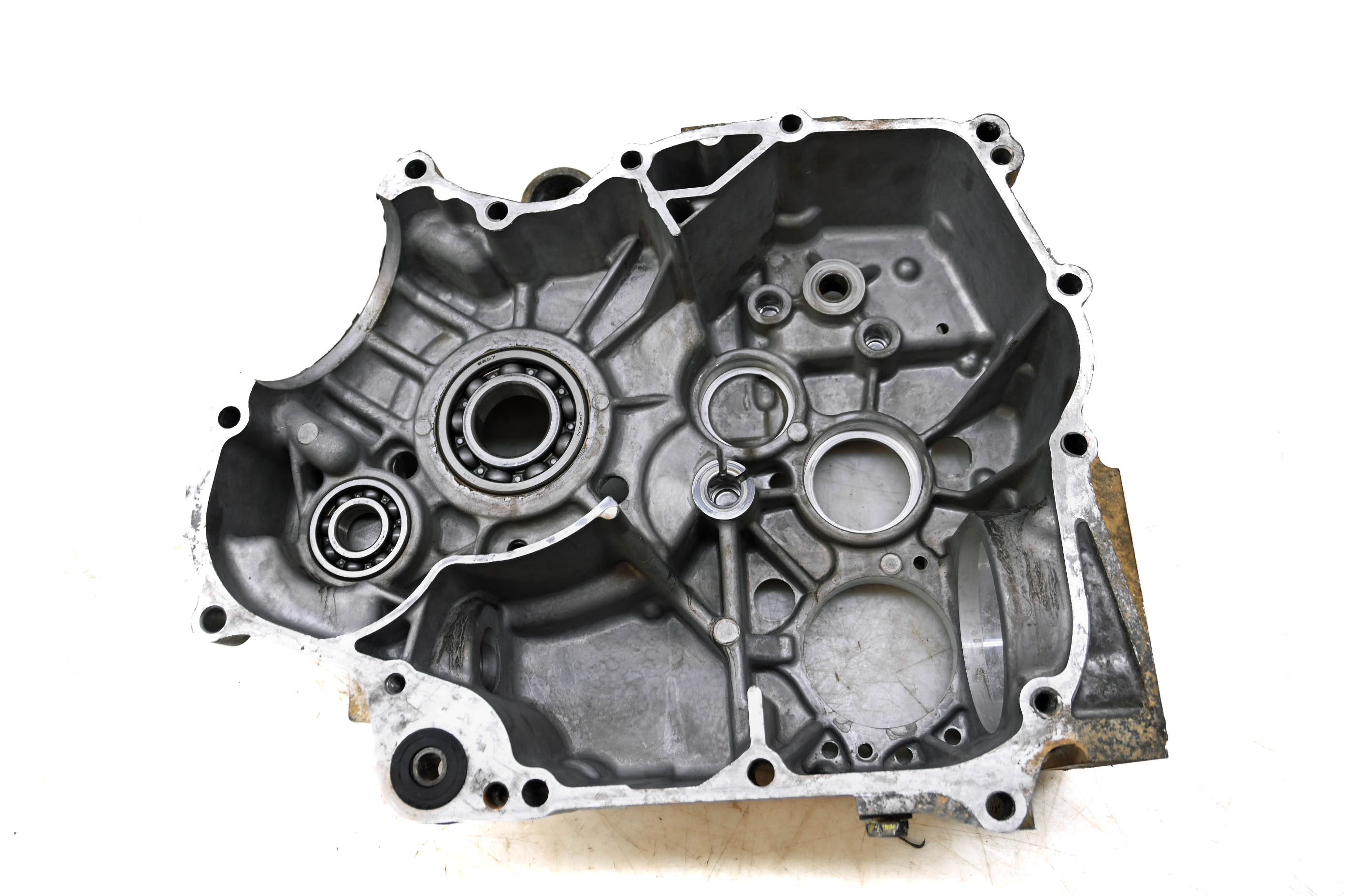 00 Polaris Xpedition 425 4x4 Right Crankcase Center Half Crank Case