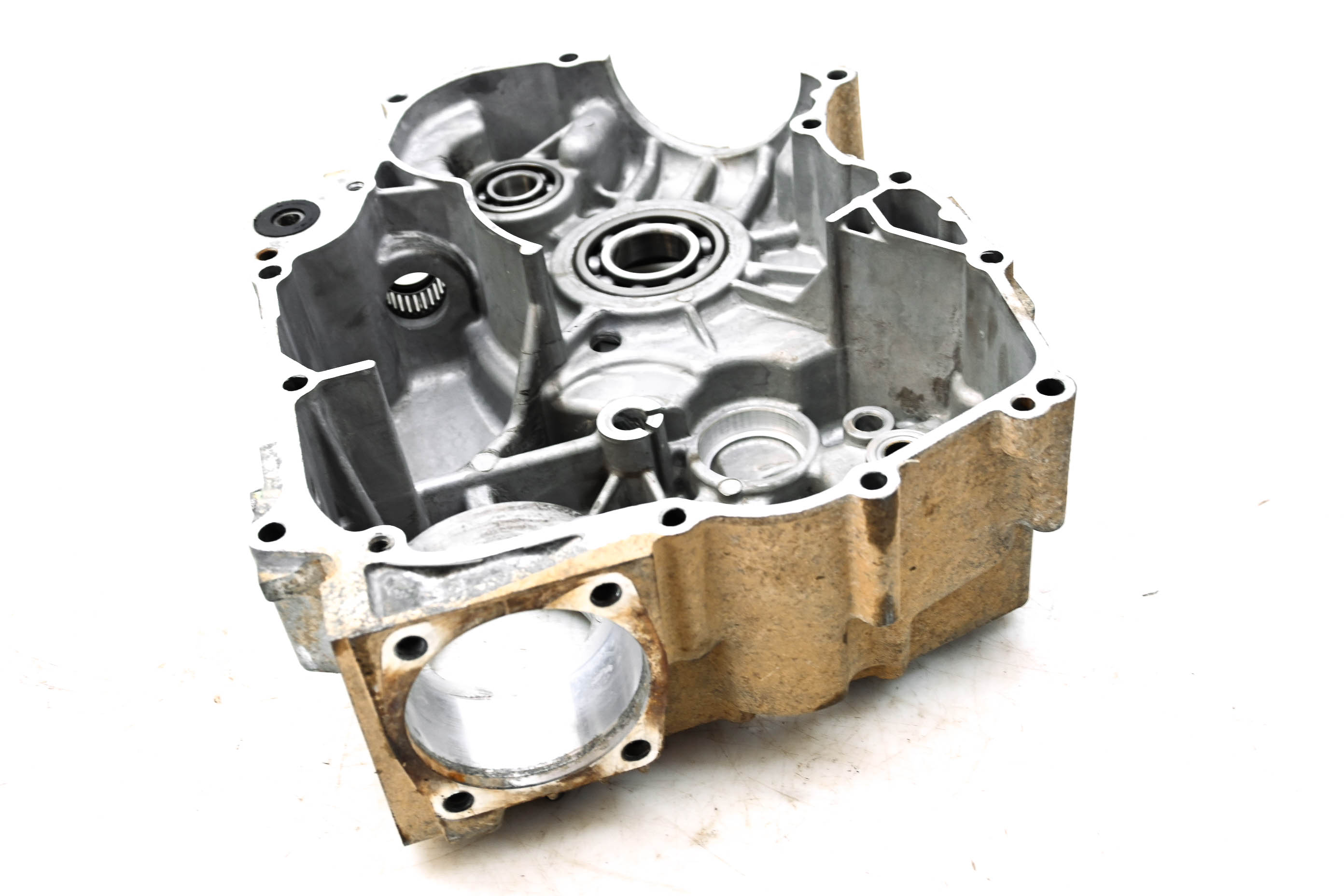 00 Polaris Xpedition 425 4x4 Right Crankcase Center Half Crank Case