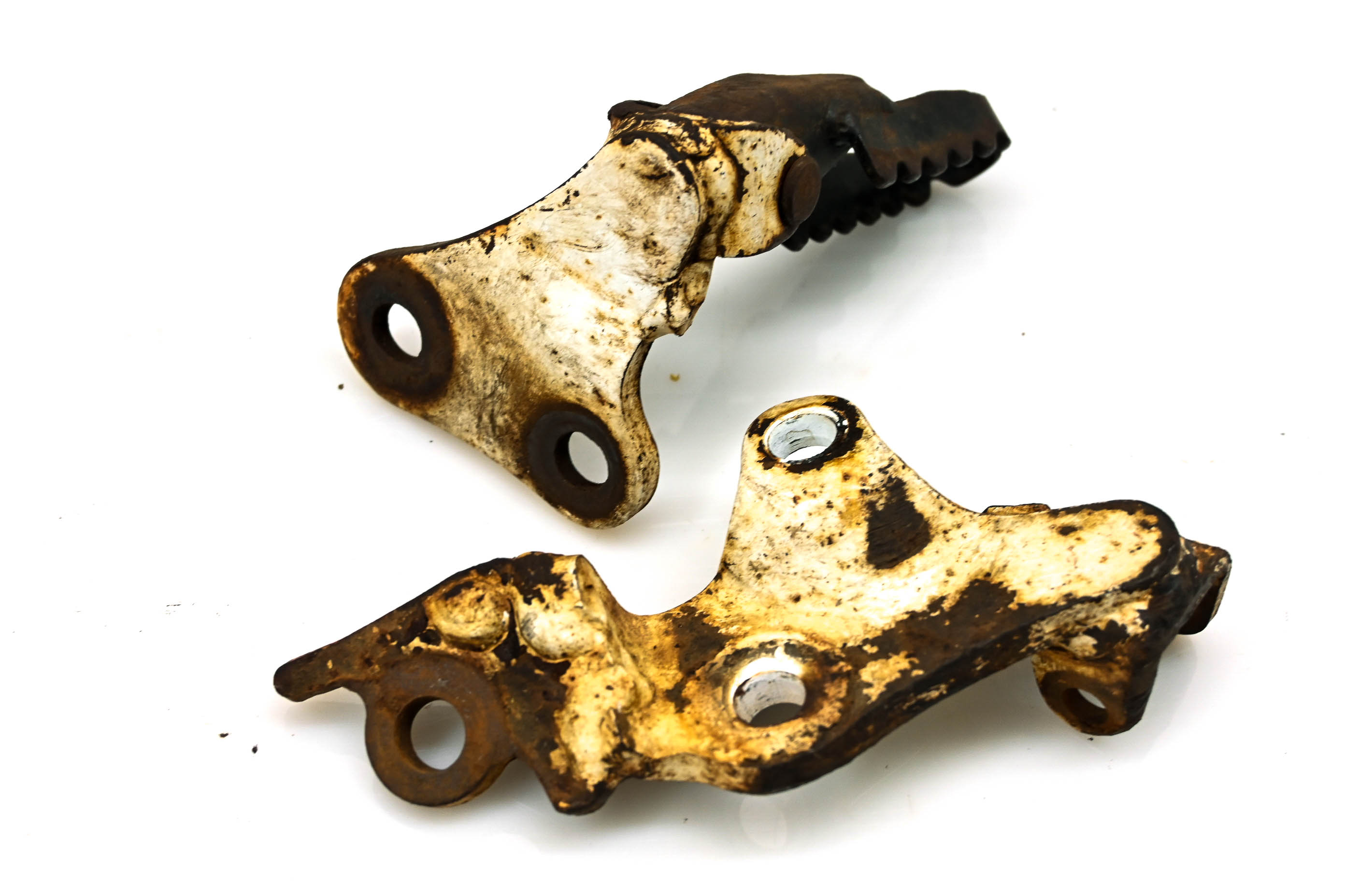 90 Honda XR80R Foot Peg Brackets Left & Right