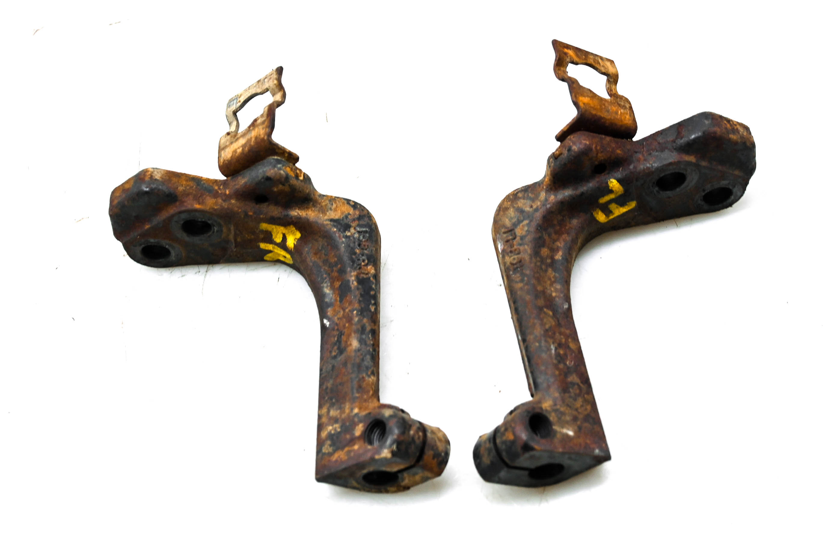 99 Suzuki Quadrunner 250 4x4 Steering Knuckle Arms Left & Right LTF250F