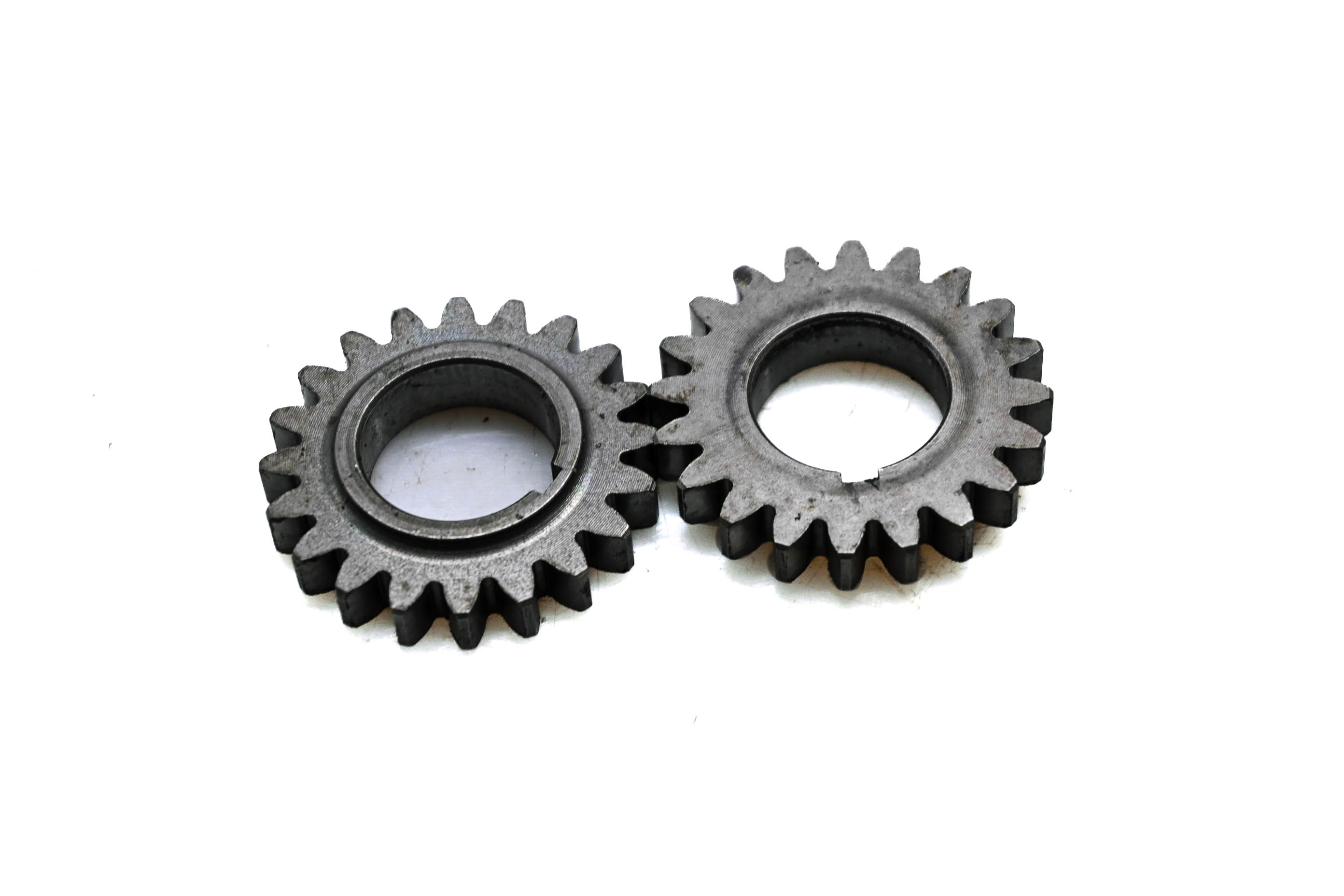 02 Suzuki Vinson 500 4x4 Oil Pump & Water Pump Drive Gears LTA500F