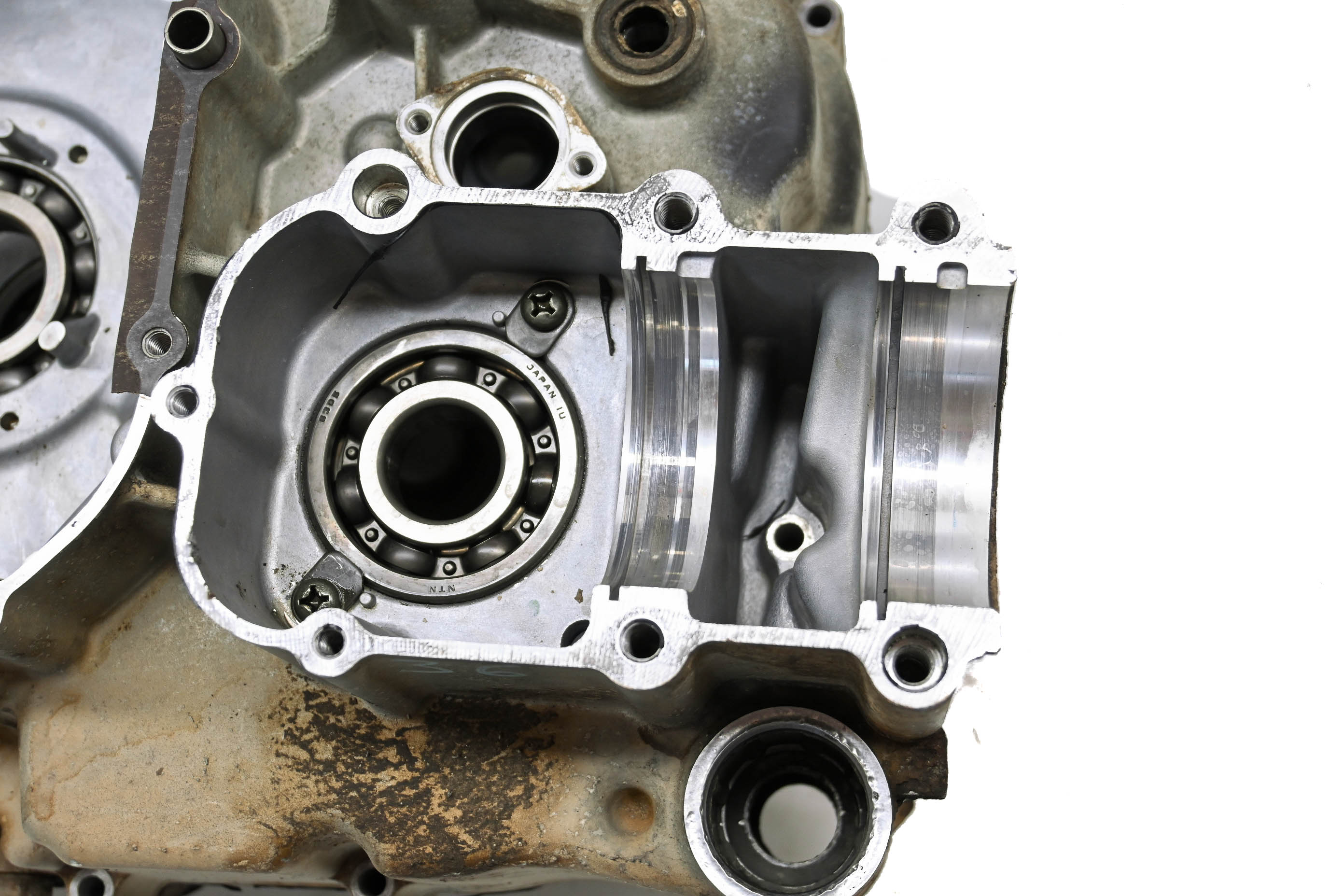 06 Suzuki Ozark 250 2x4 Crankcase Center Crank Case LTF250