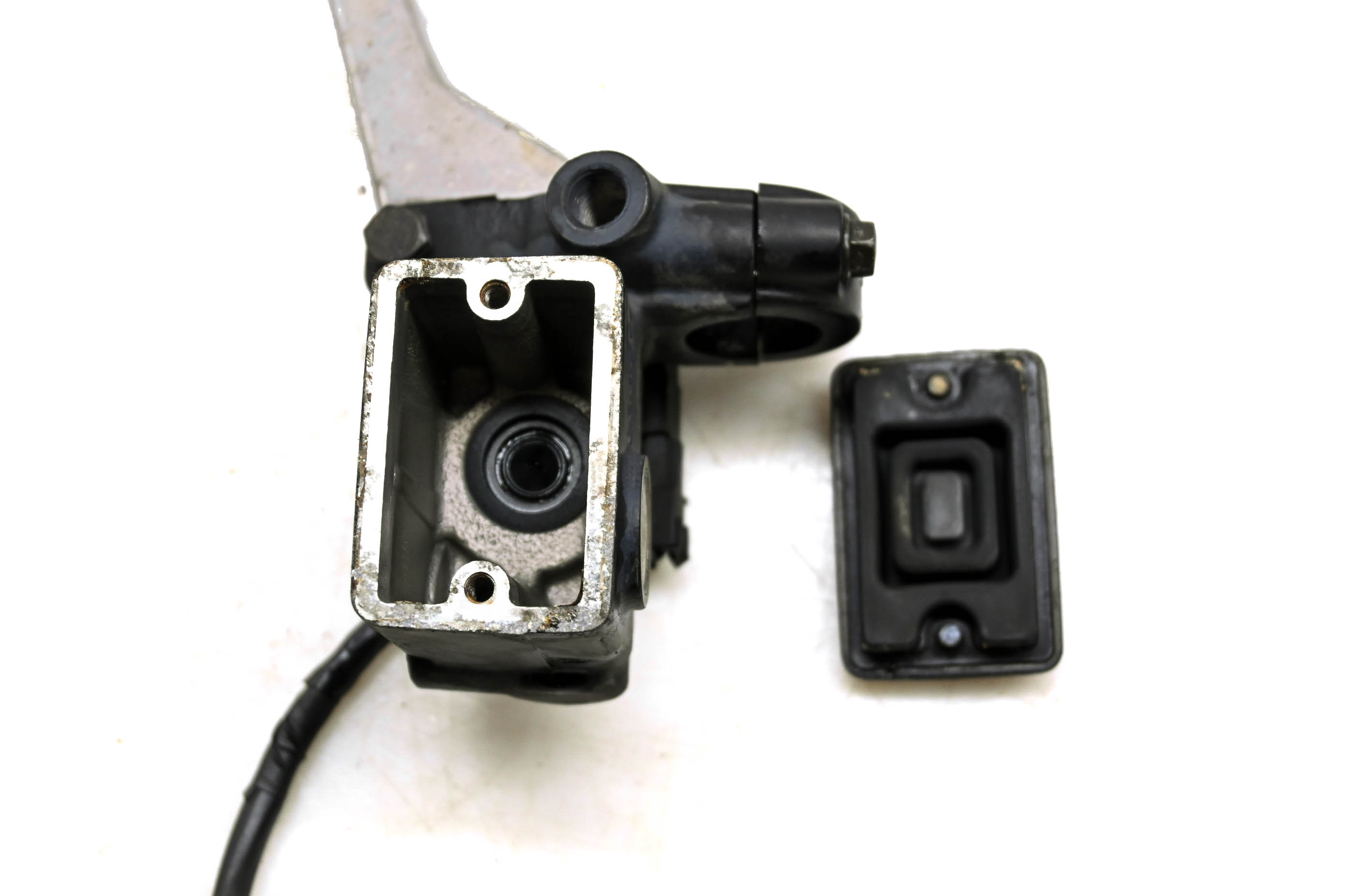 06 Suzuki Ozark 250 2x4 Front Brake Master Cylinder & Lever LTF250