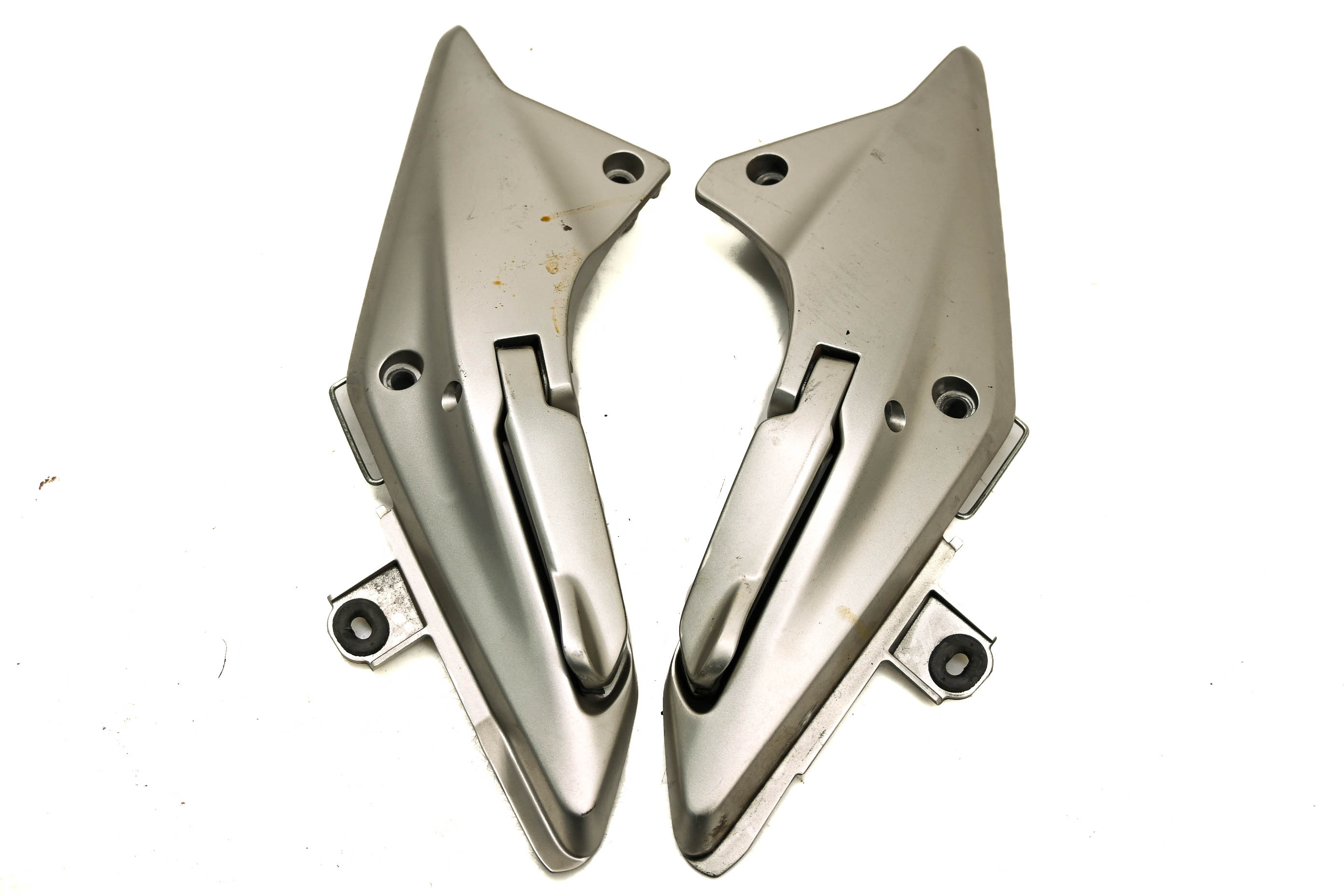 11 Honda Silverwing 600 ABS Passenger Foot Pegs Foot Rest Brackets Mounts FSC600A