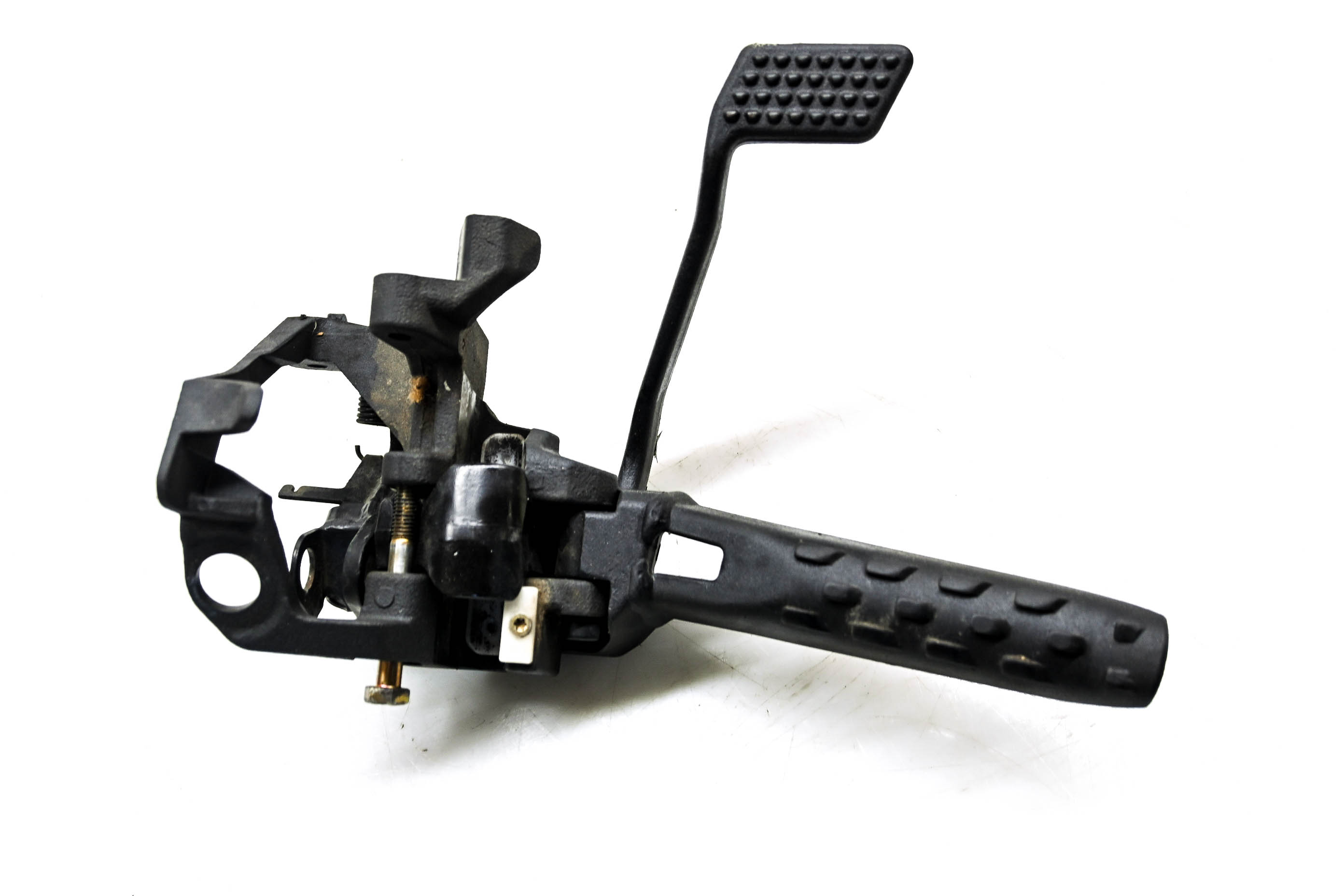 19 Can-Am Ryker Rally 900 Rear Brake Pedal & Foot Peg