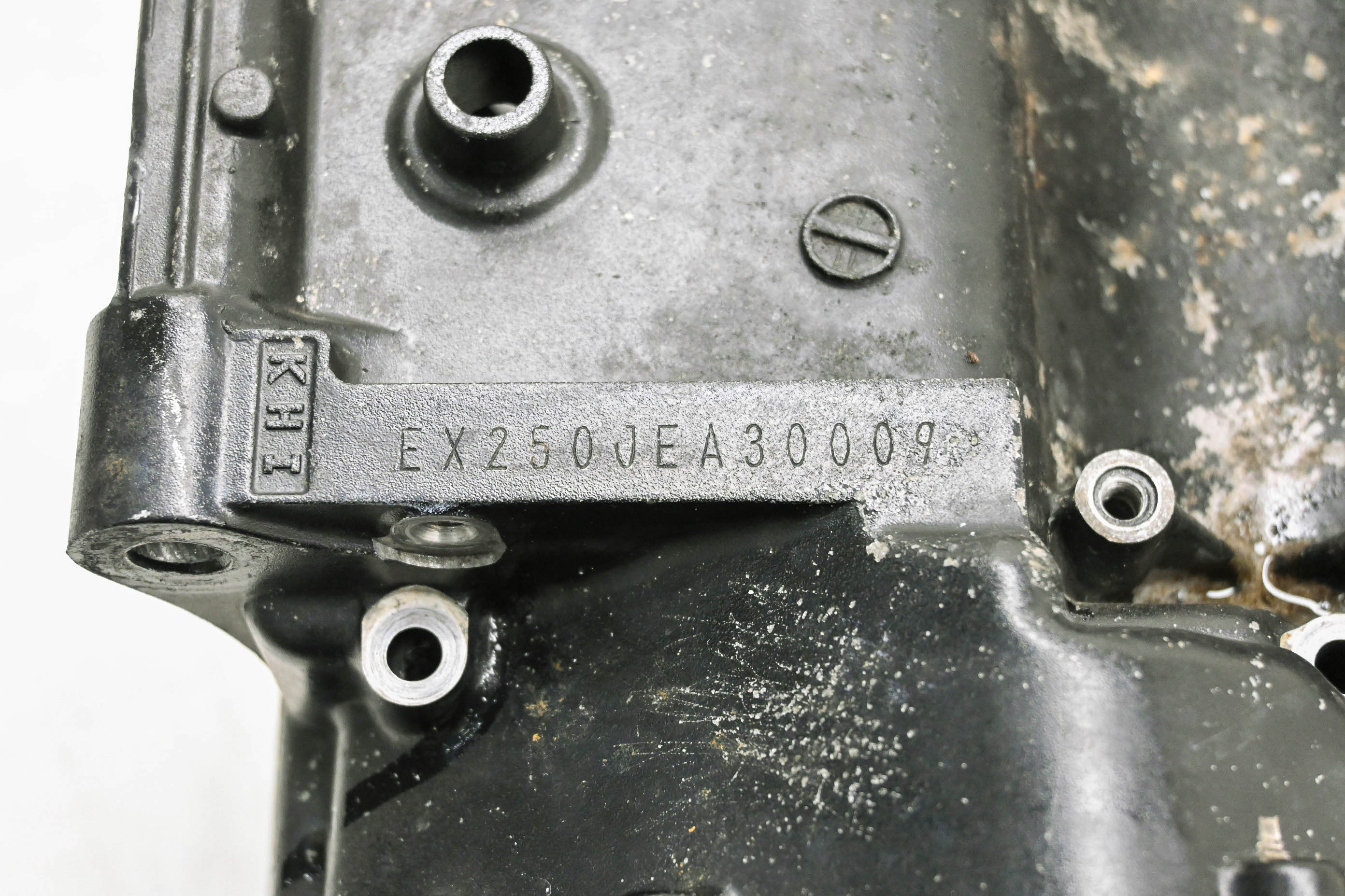 09 Kawasaki Ninja 250R Crankcase Center Crank Case EX250