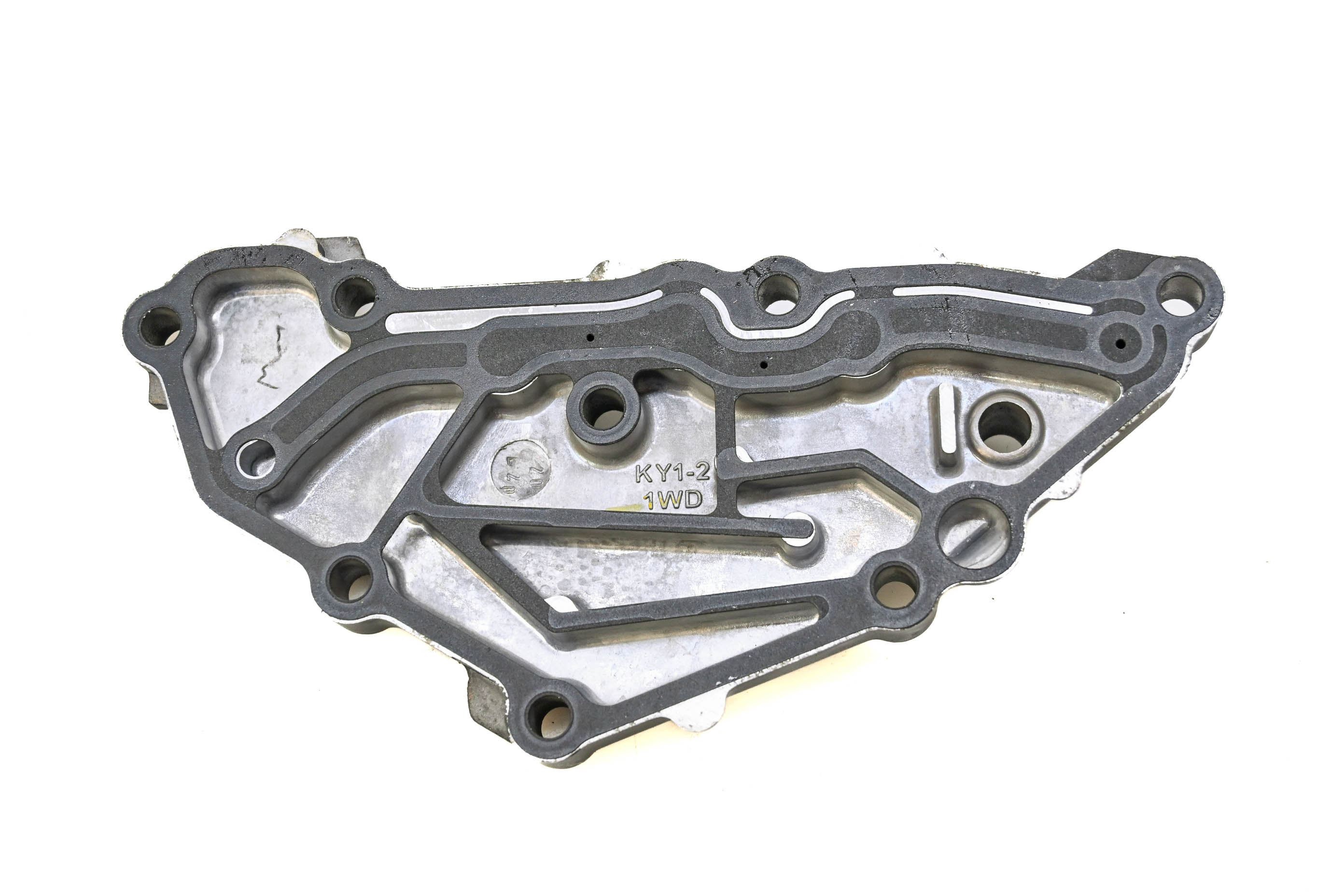 20 Yamaha MT-03 Oil Pump Cover