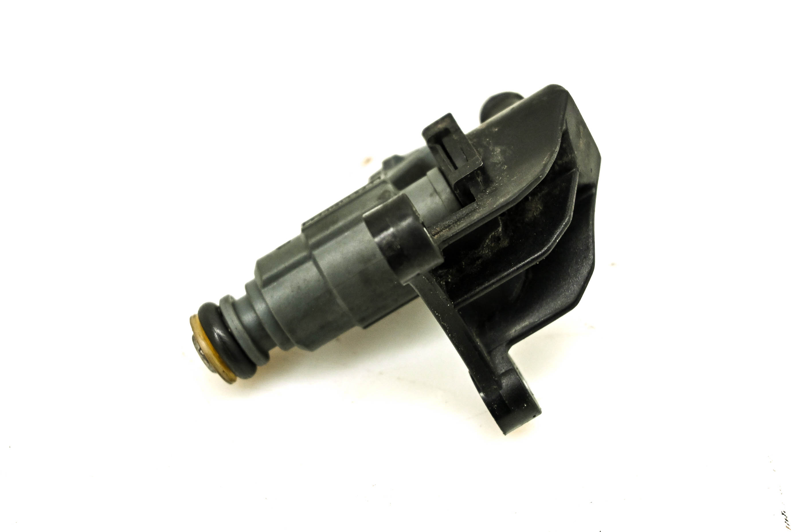 02 BMW F650GS ABS Fuel Rail & Injector