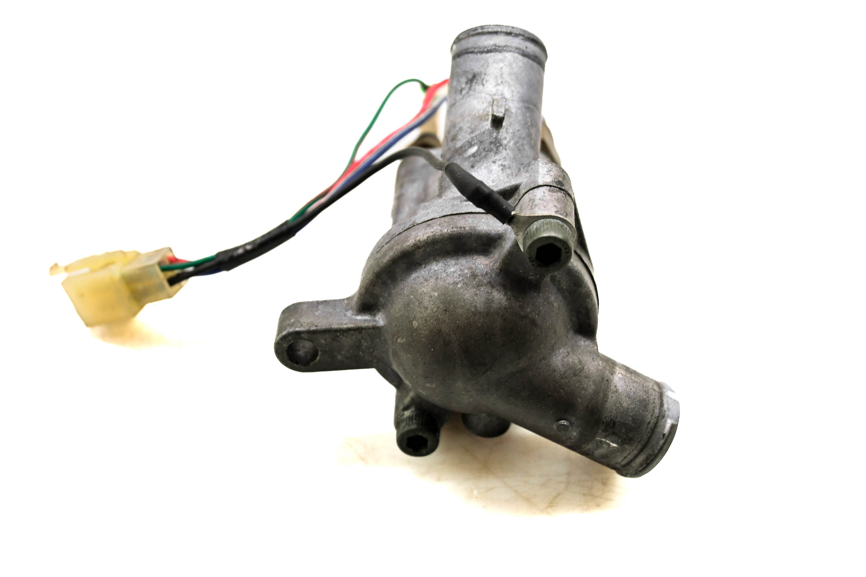 06 Yamaha YZF600R Thermostat & Housing Cover