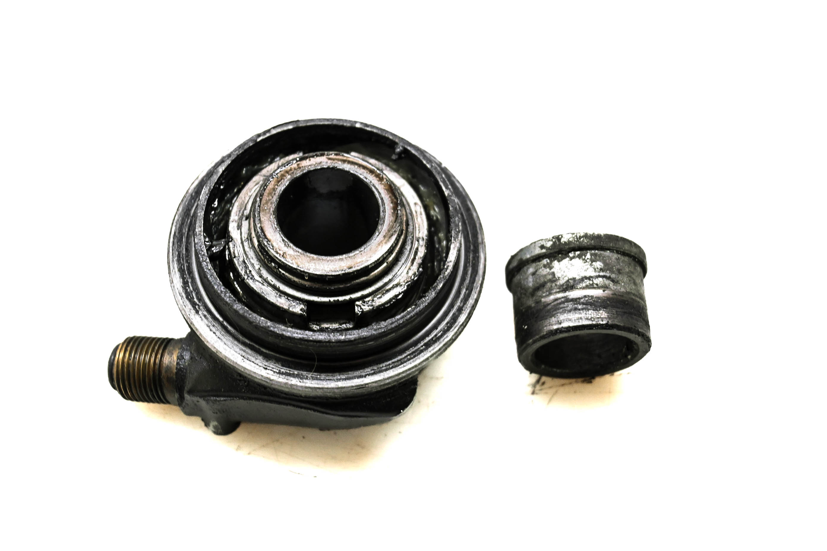 06 Yamaha YZF600R Speedometer Gear Housing