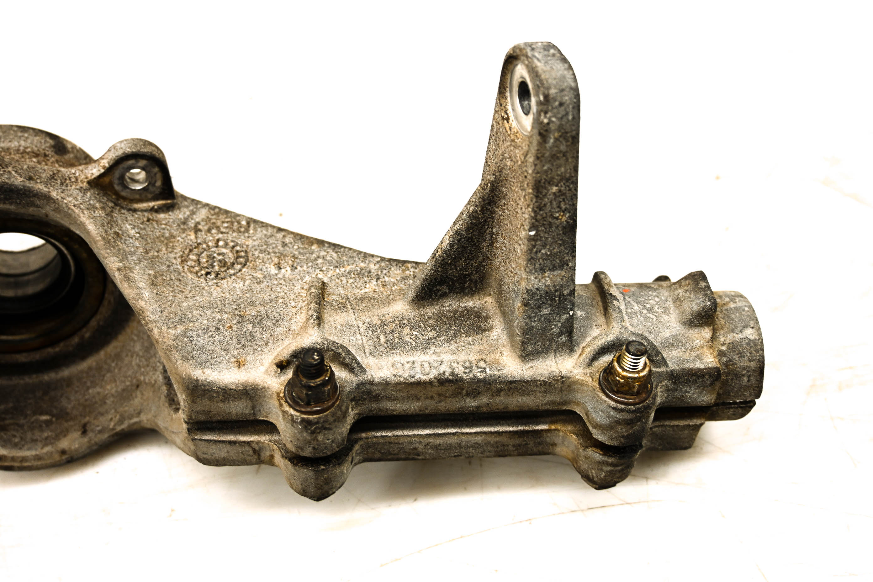 11 Polaris Trail Boss 330 2x4 Front Left Spindle Knuckle