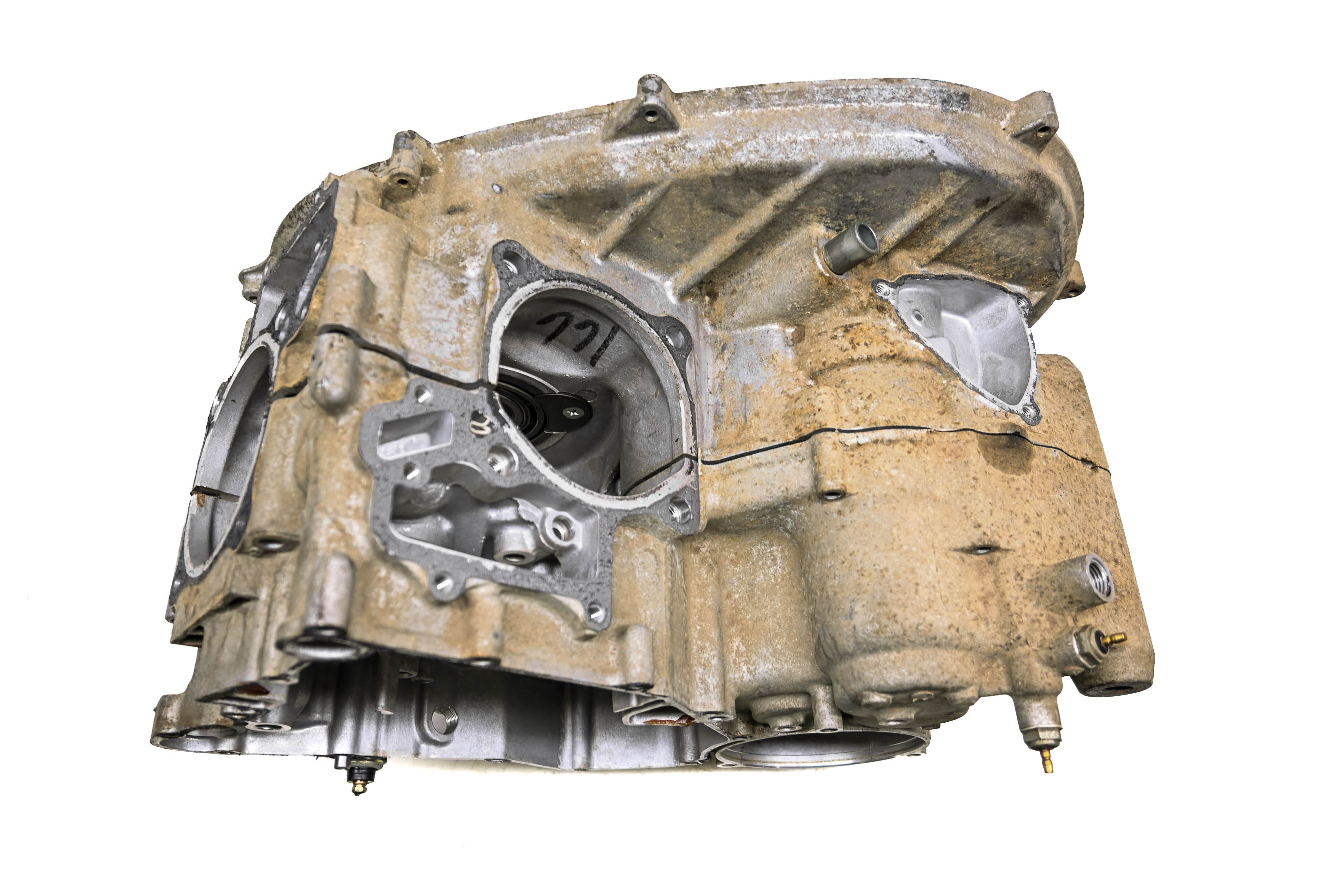 04 Arctic Cat 650 V2 4x4 Crankcase Center Crank Case