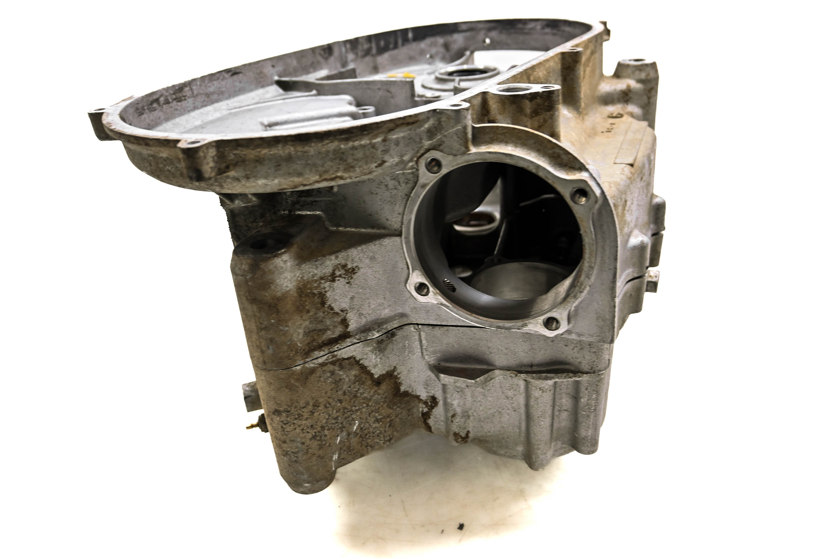 04 Arctic Cat 650 V2 4x4 Crankcase Center Crank Case