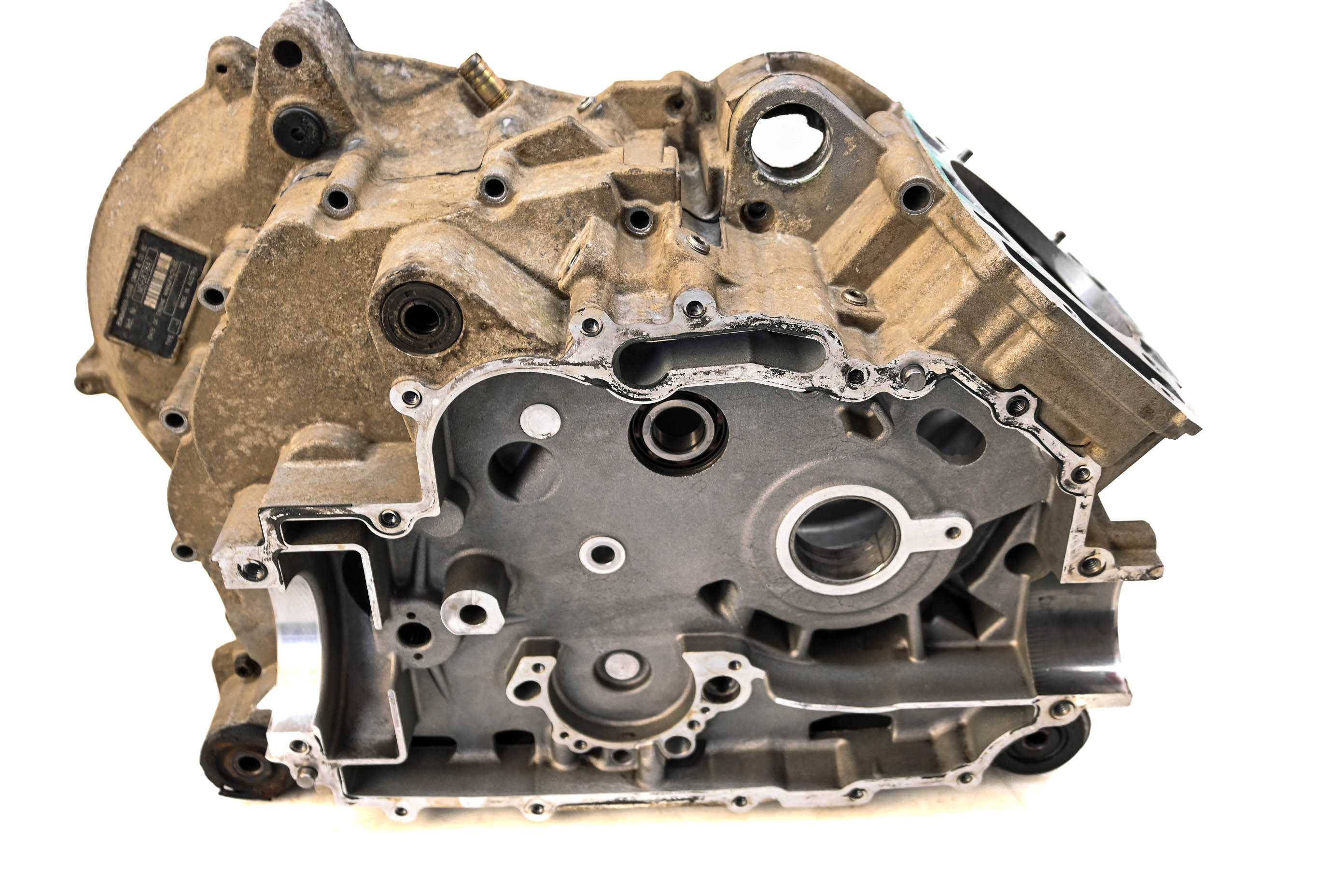 04 Can-Am Outlander 400 4x4 Crankcase Center Crank Case Bombardier