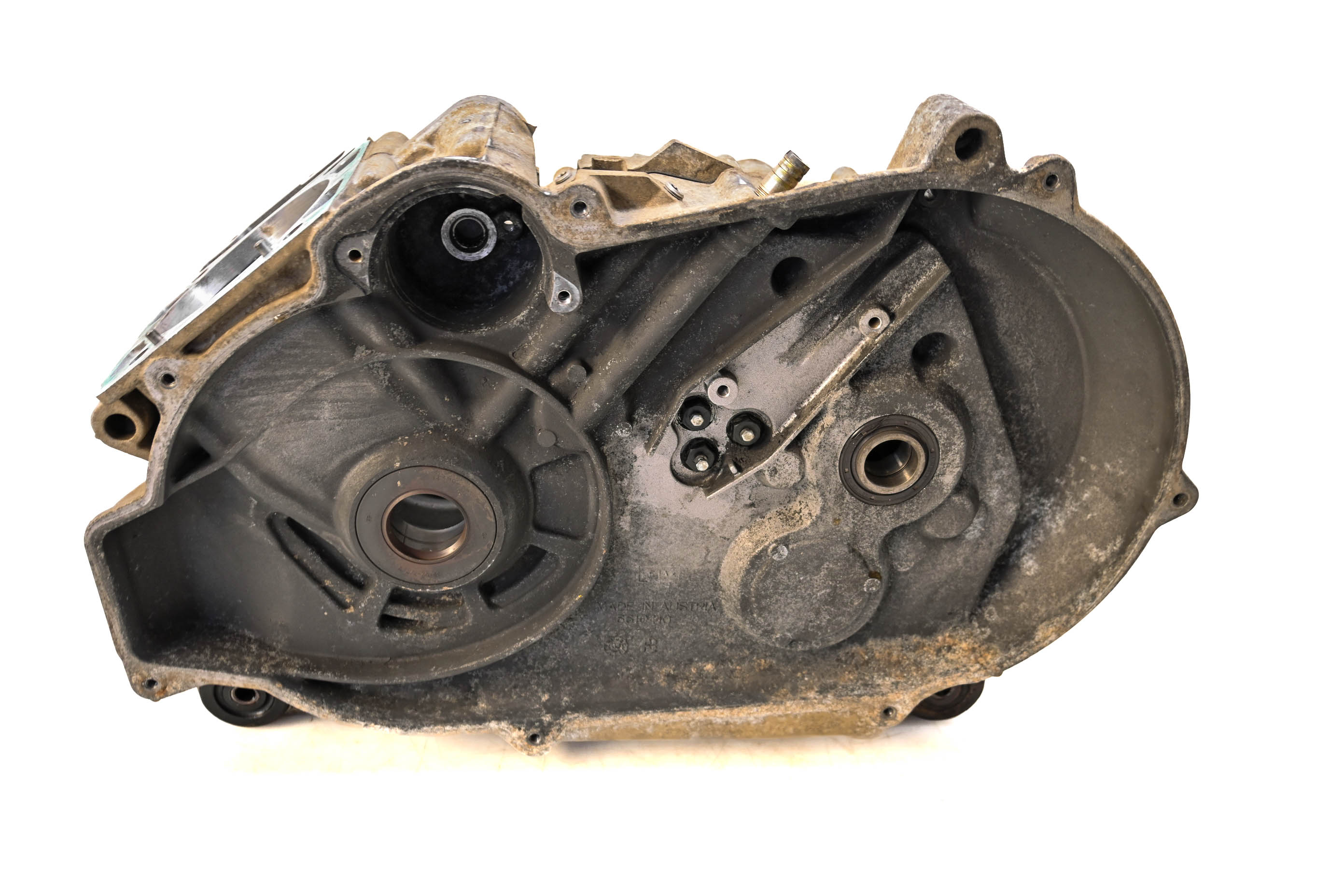 04 Can-Am Outlander 400 4x4 Crankcase Center Crank Case Bombardier