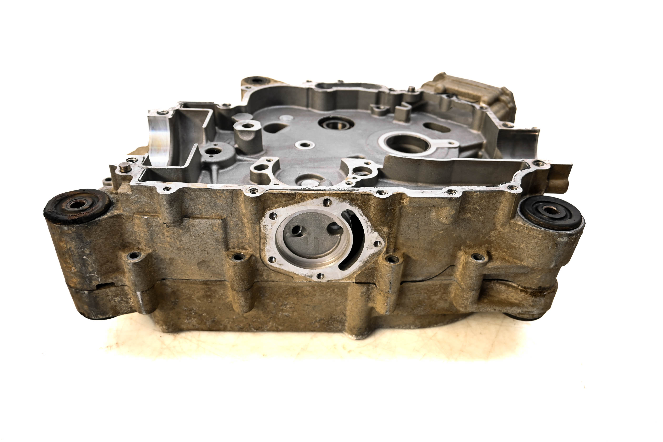 04 Can-Am Outlander 400 4x4 Crankcase Center Crank Case Bombardier