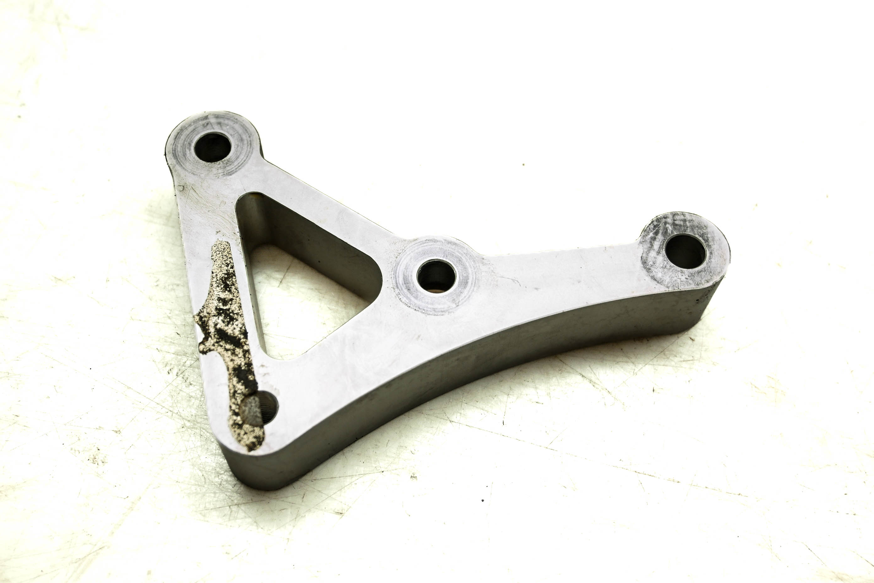 06 Yamaha YZF R6S Engine Frame Support Bracket Mount