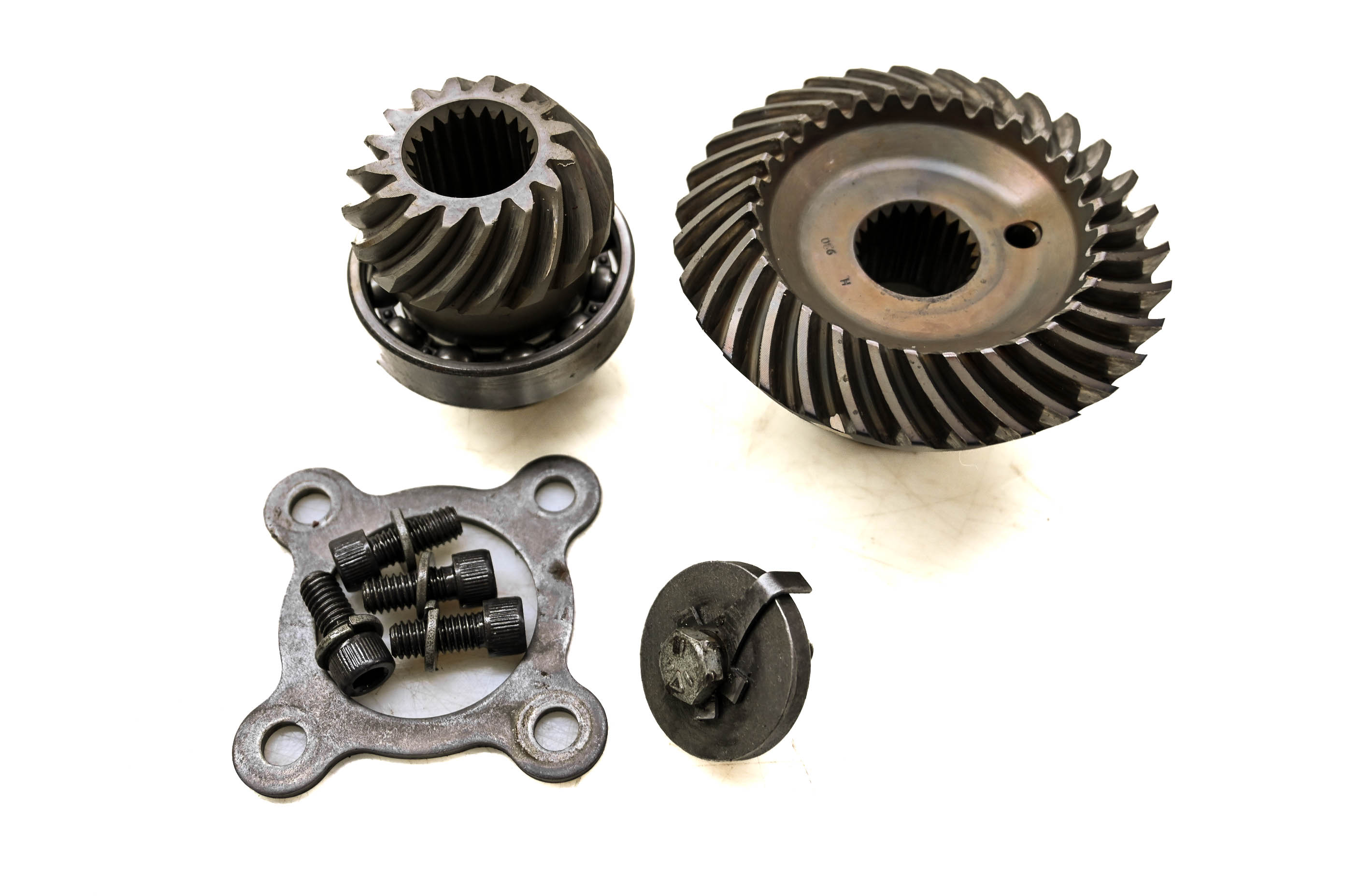 99 Polaris Sportsman 500 4x4 Transmission Bevel Gears Output Shaft