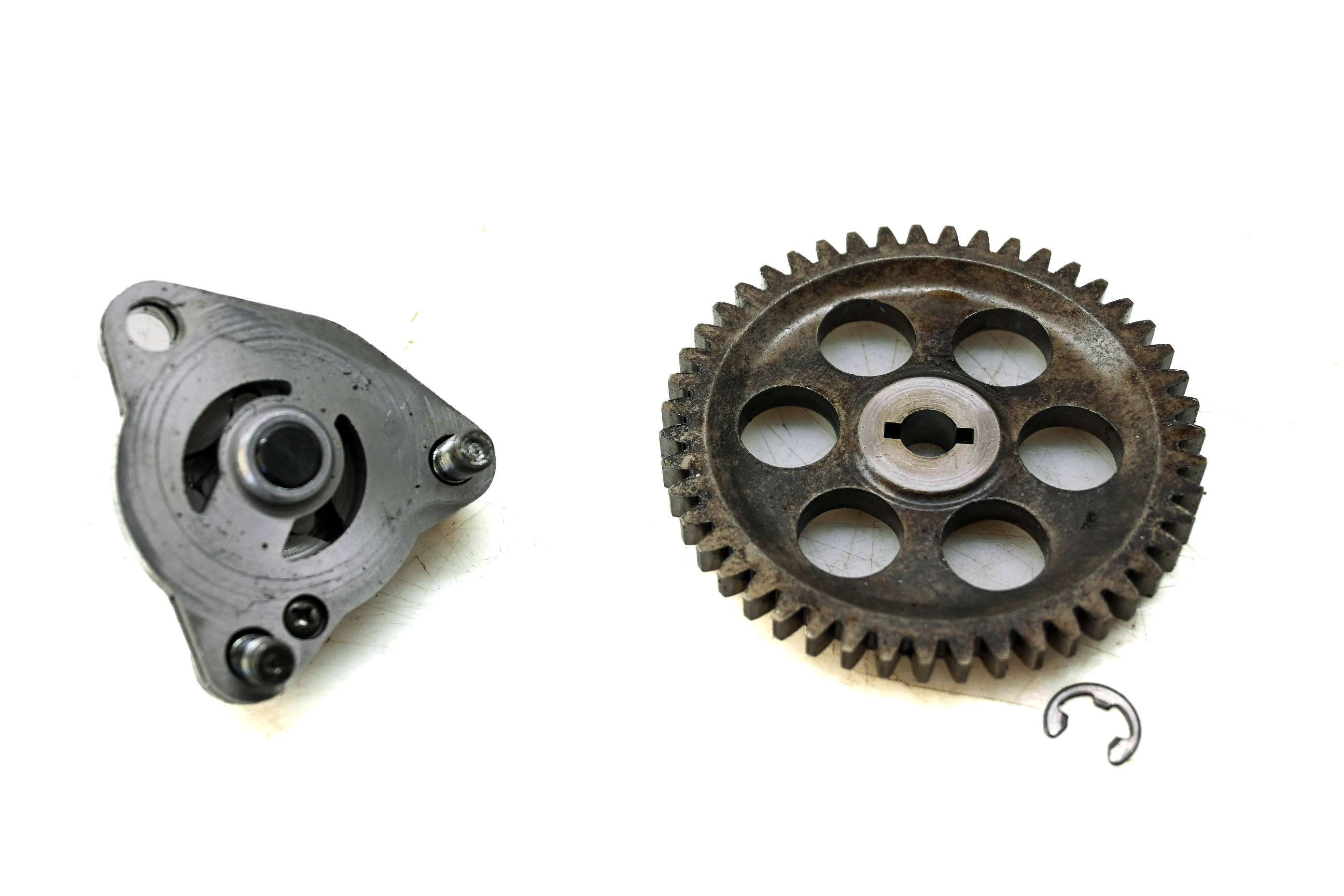 88 Suzuki Quadsport 230 2x4 Oil Pump LT230S