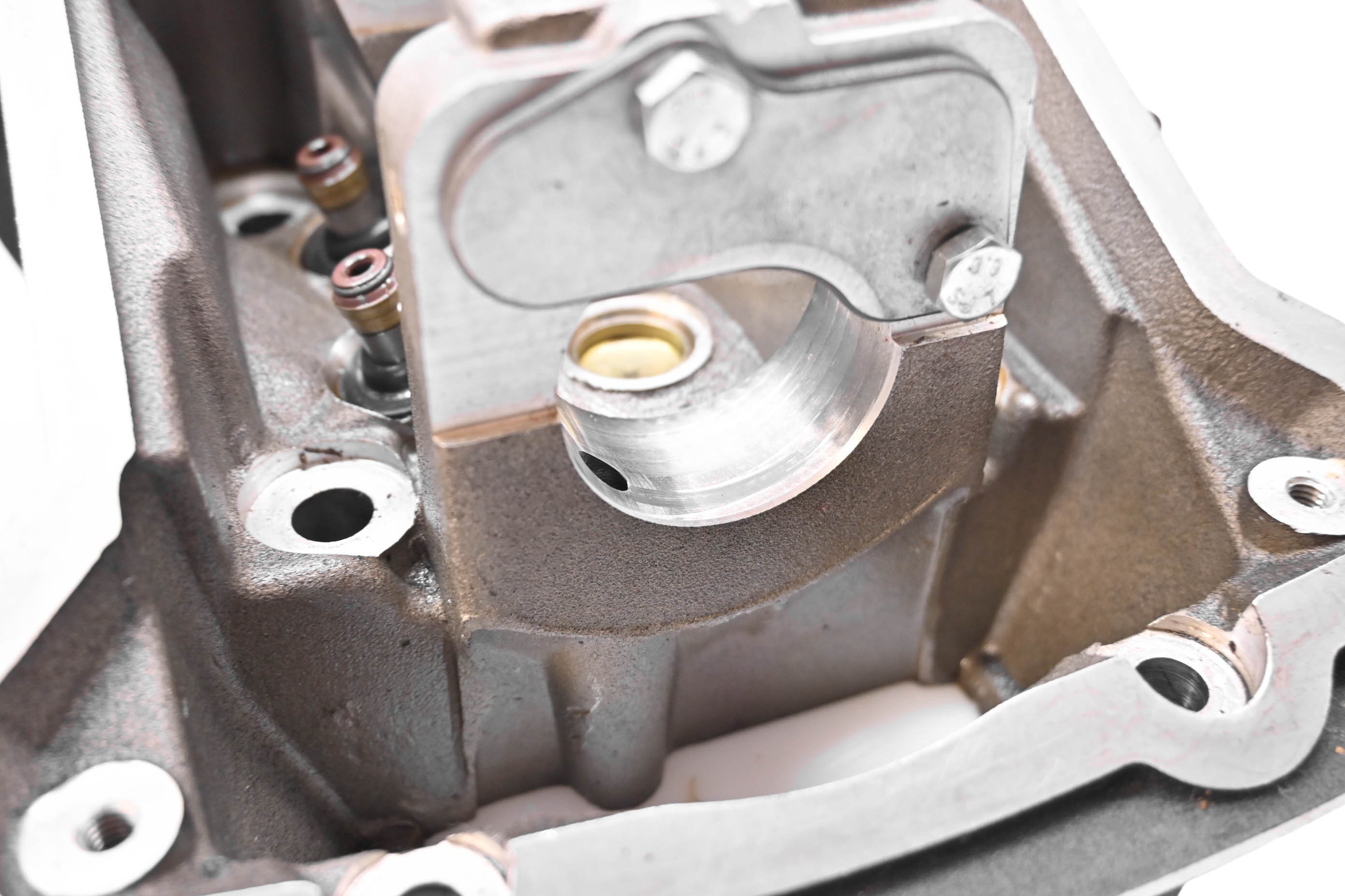 18 Harley Davidson XG750 Rear Cylinder Head
