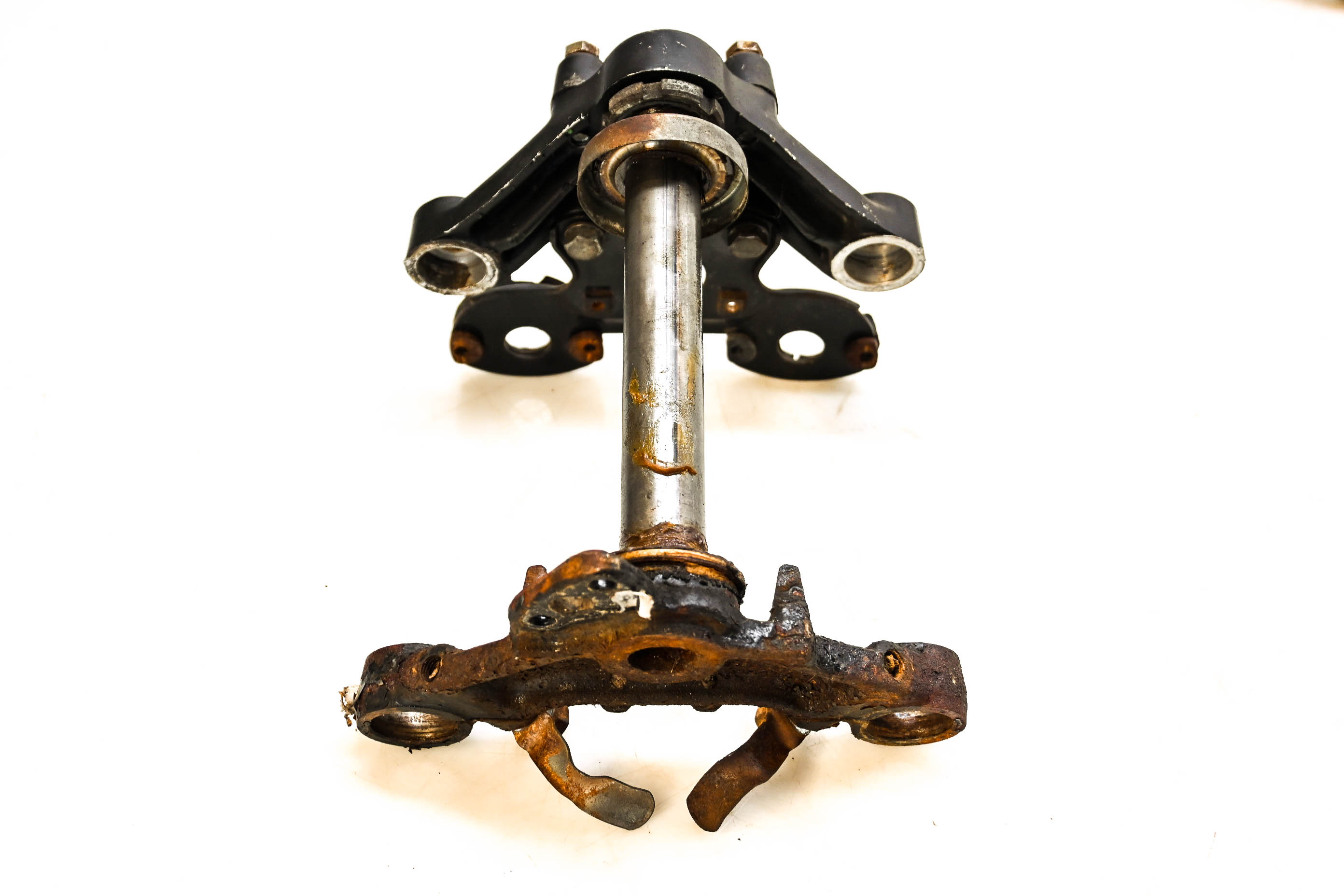 72 Yamaha Street 100 Triple Tree Handlebar Clamps & Meter Support LS2