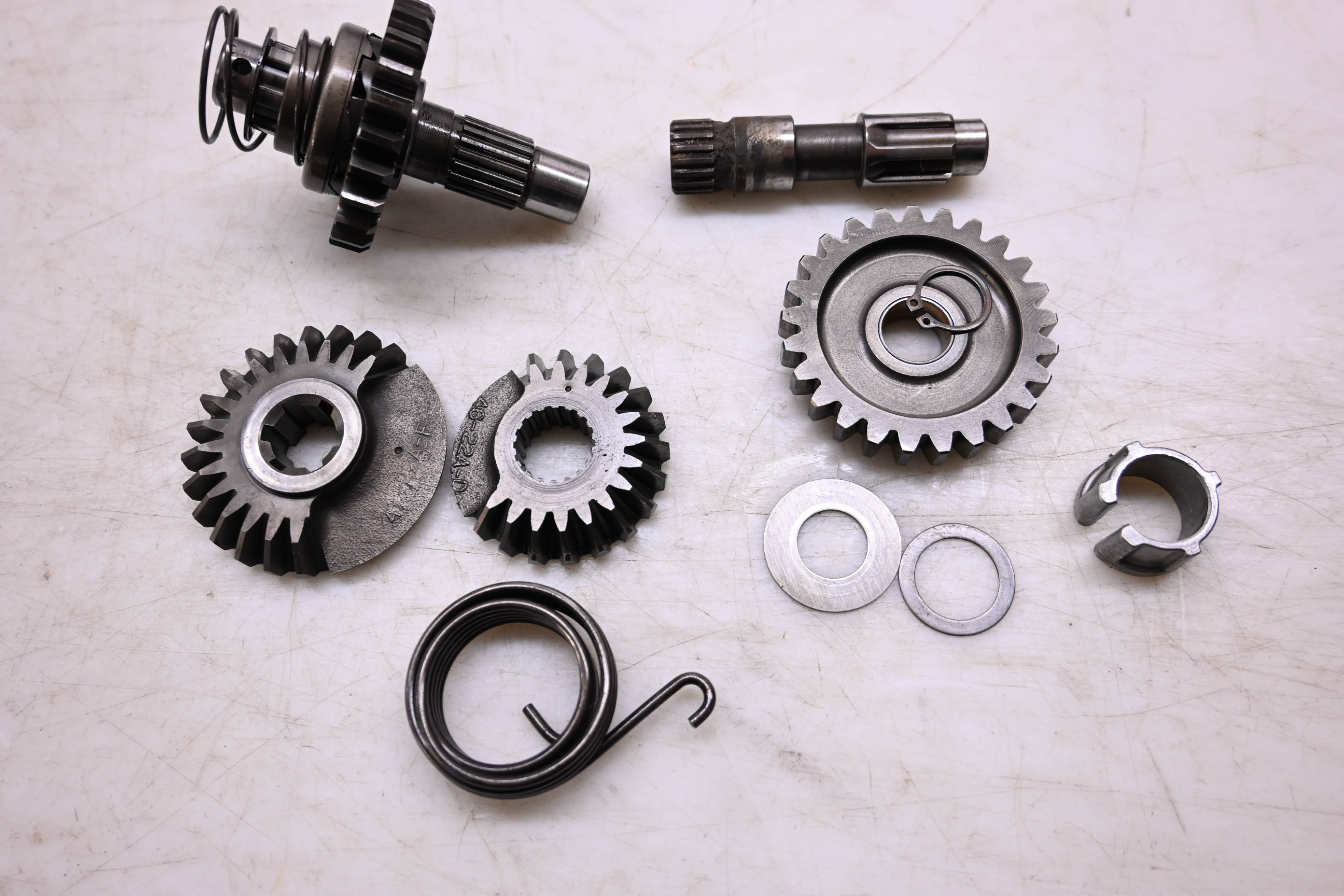86 Suzuki Quadsport 230 2x4 Kick Start Gear Spindle LT230S