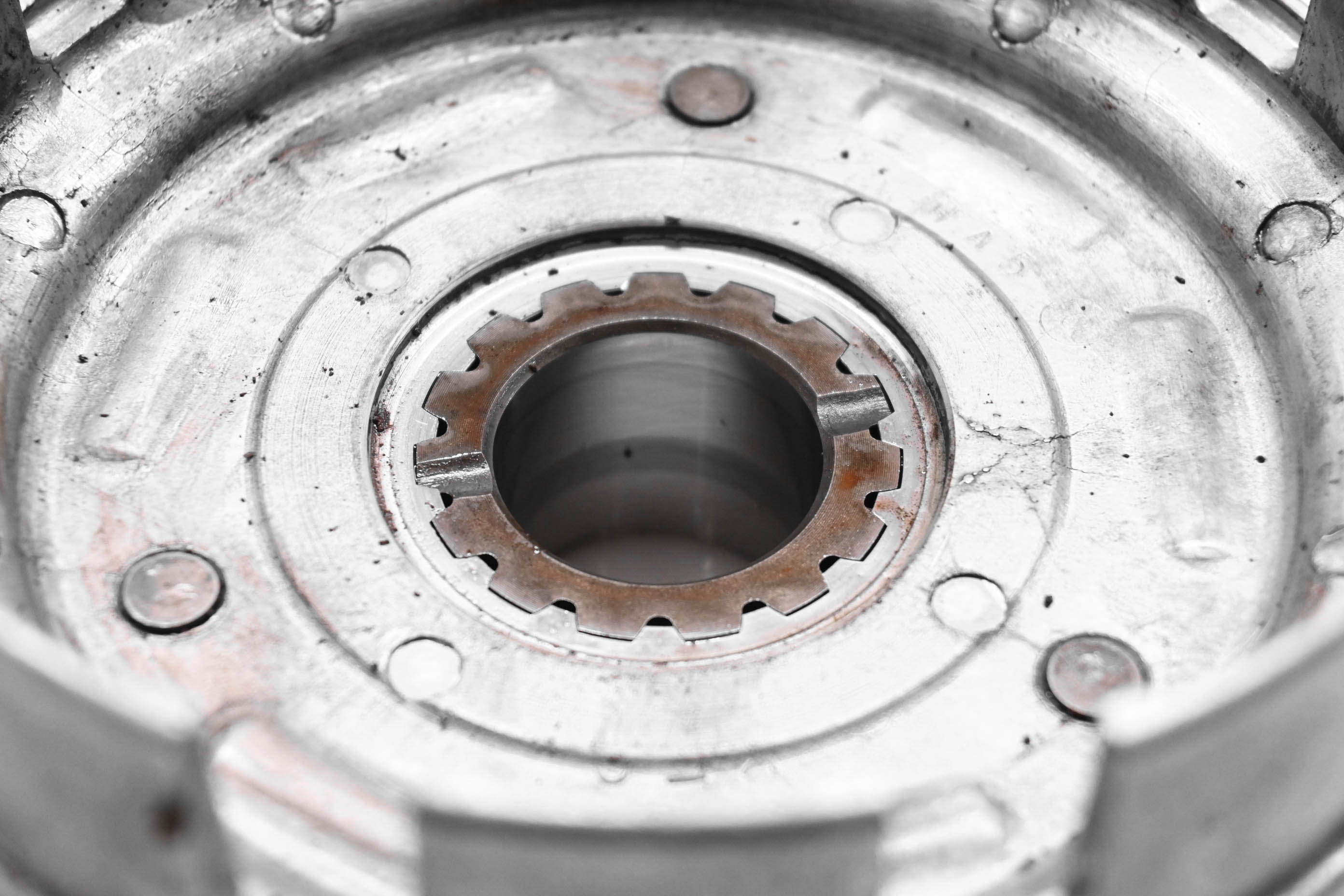 87 Honda TRX250X Clutch Basket