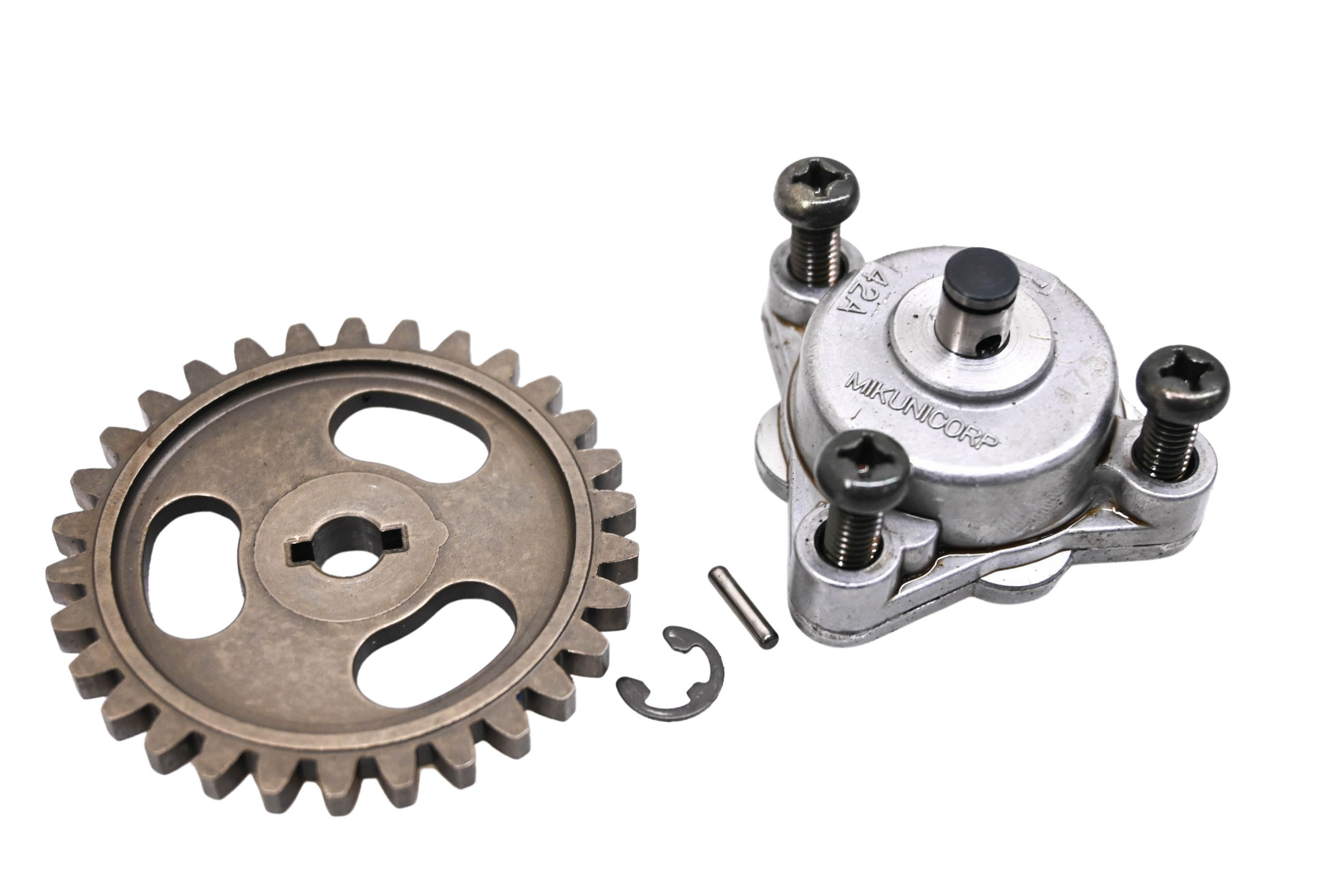 95 Suzuki DR125SE Oil Pump