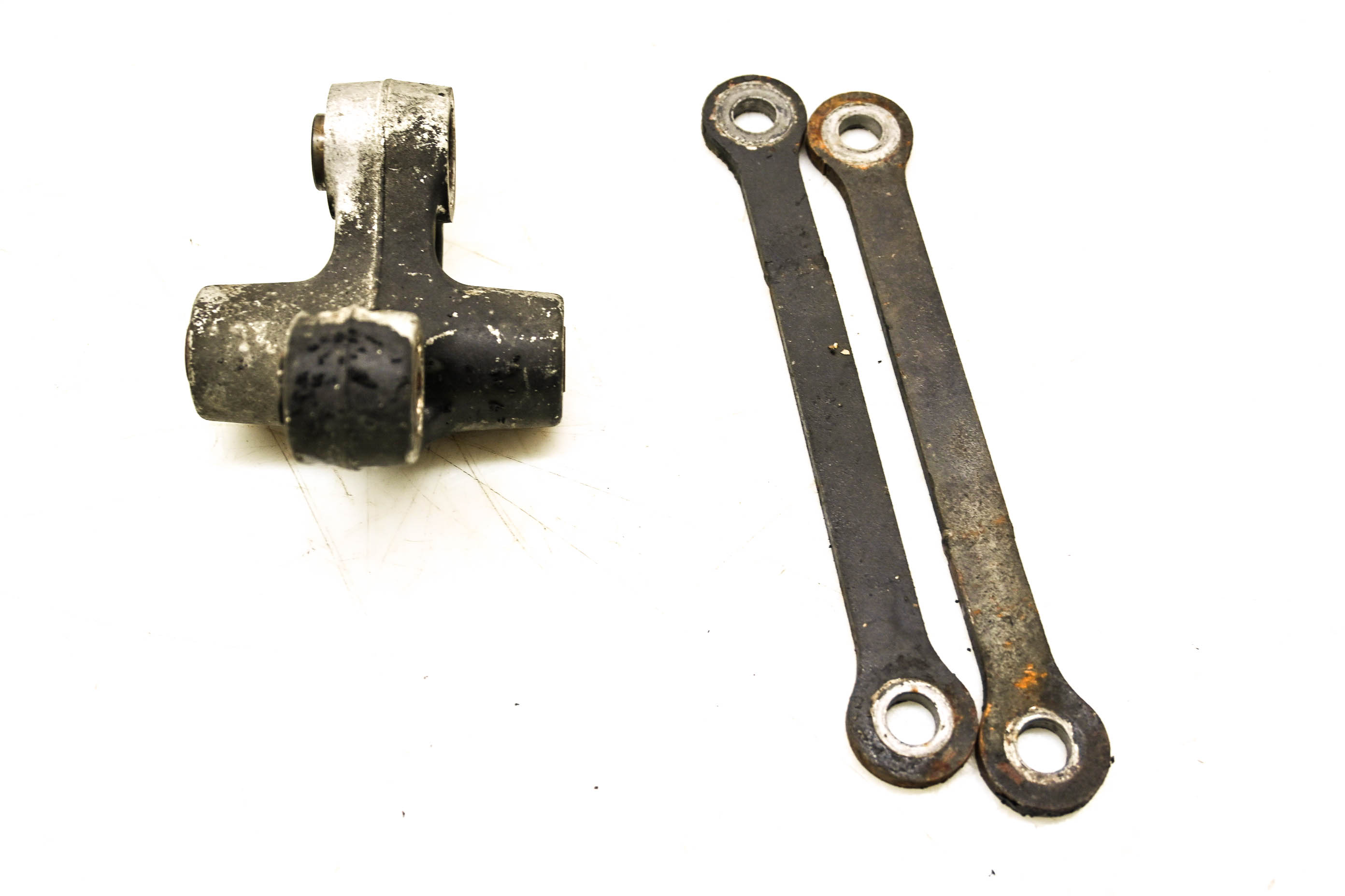 02 Suzuki GSXR600 Rear Shock Linkage