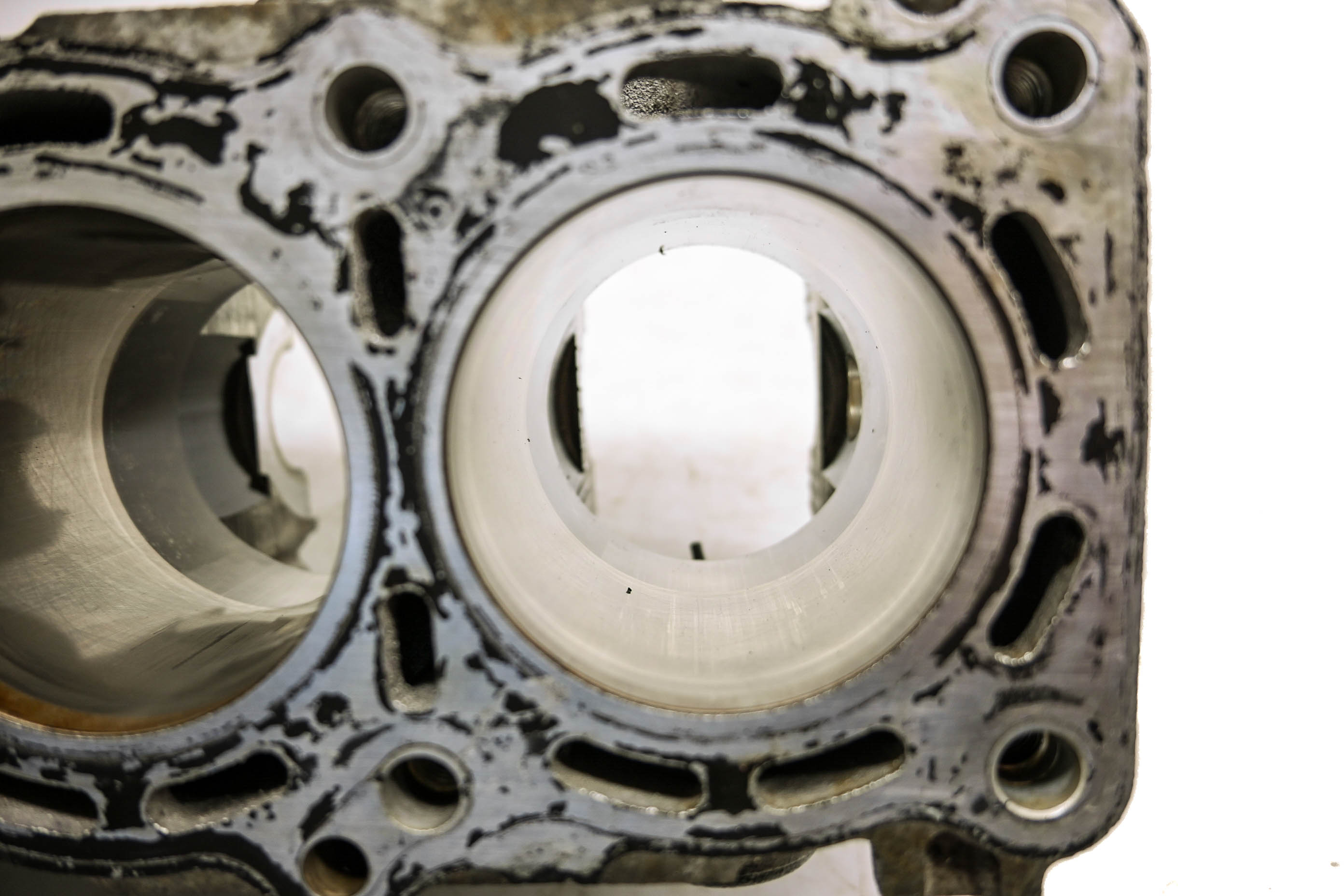 02 Suzuki GSXR600 Crankcase Center Crank Case & Cylinders